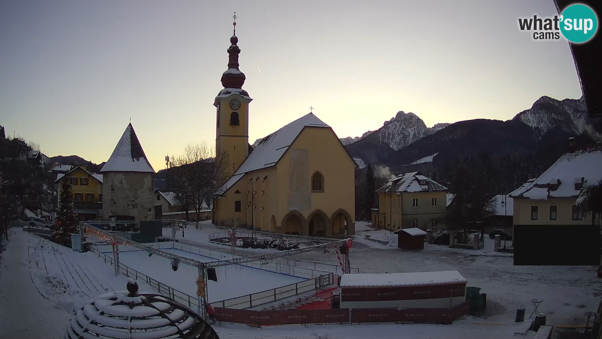 Tarvisio – carré Unità / église SS.Pietro e Paolo Apostoli