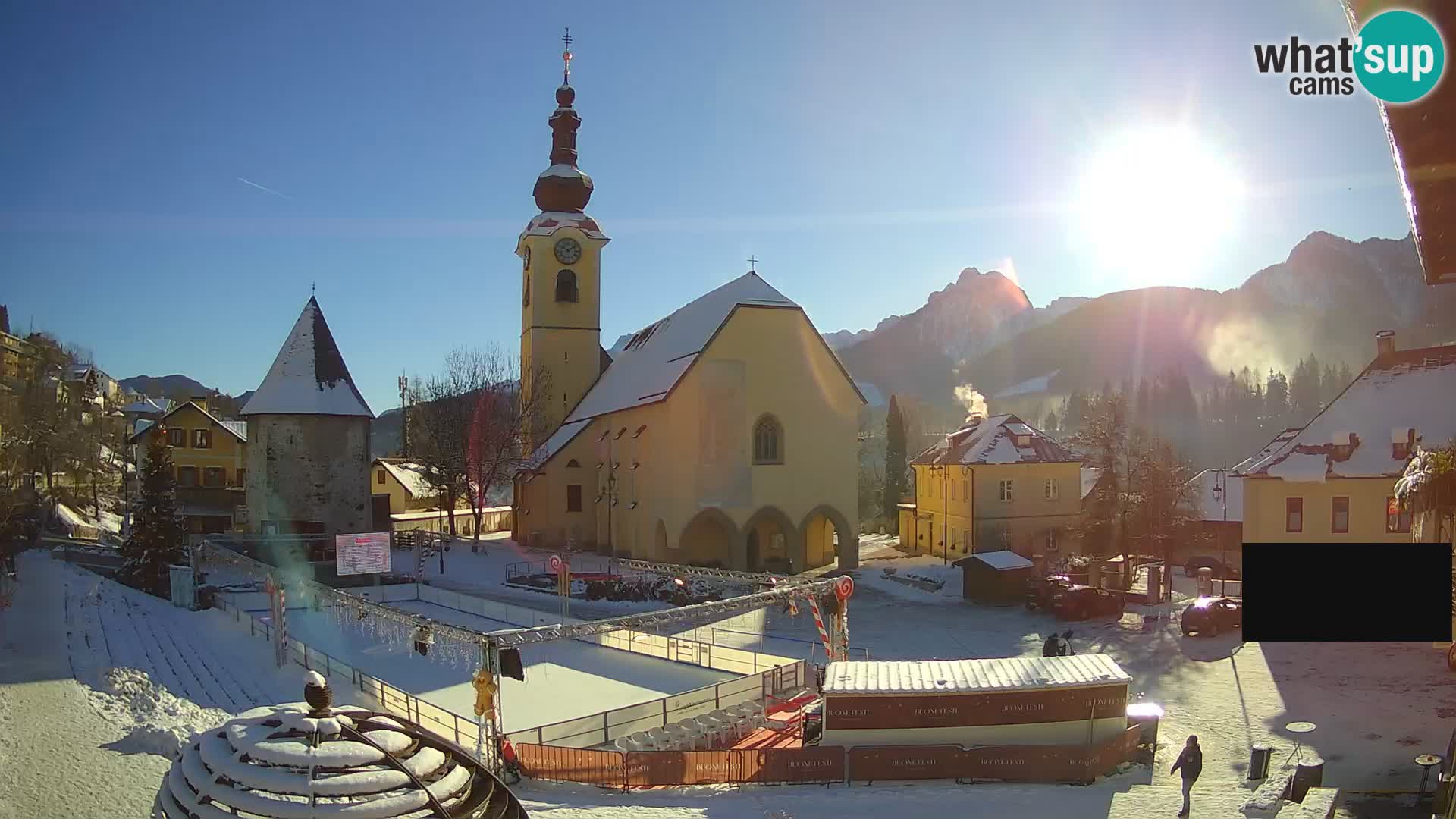 Tarvis – Platz Unità / Kirche SS.Pietro und Paolo Apostoli