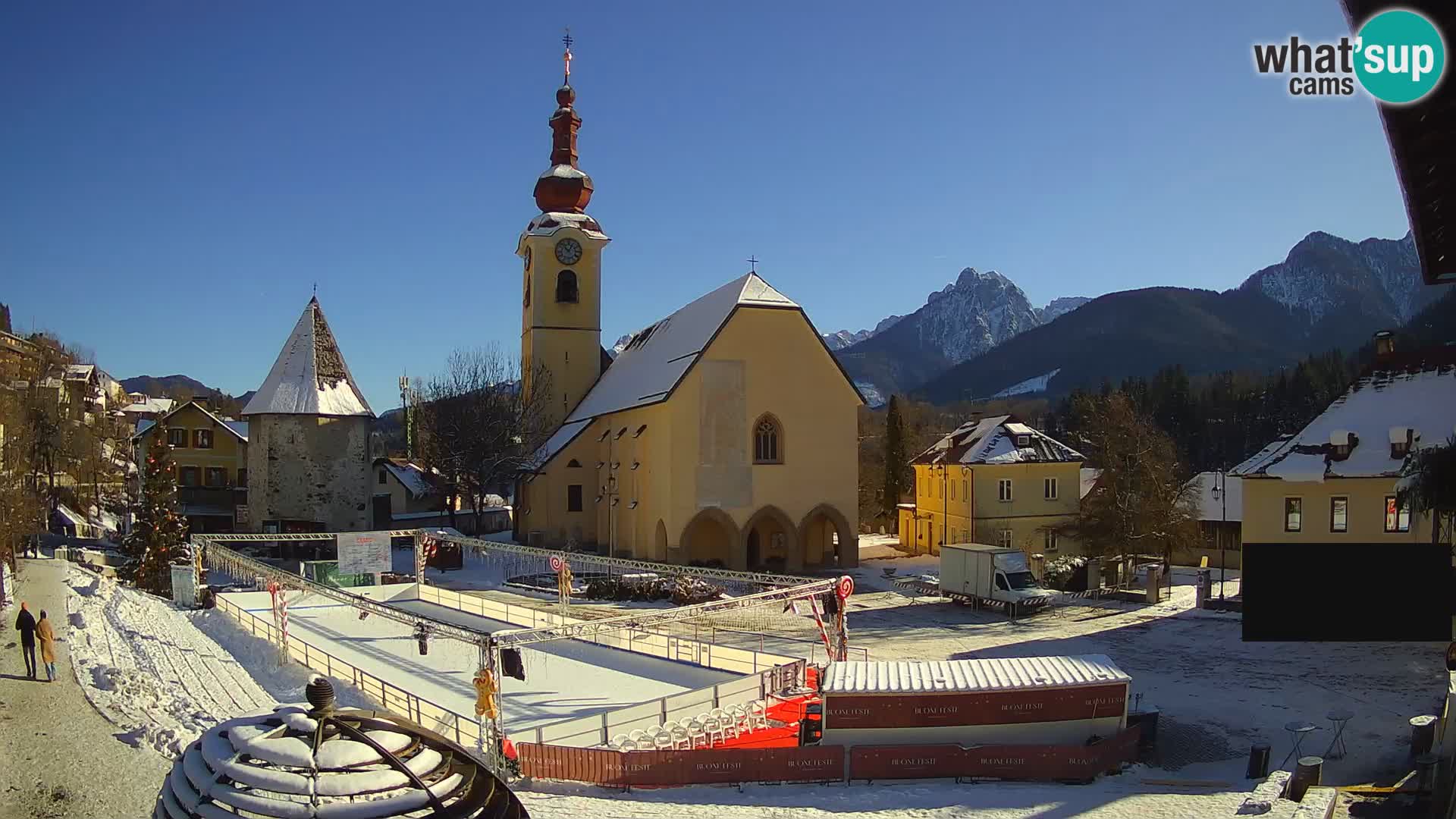 Tarvisio – Piazza Unità / Parrocchia SS.Pietro e Paolo Apostoli