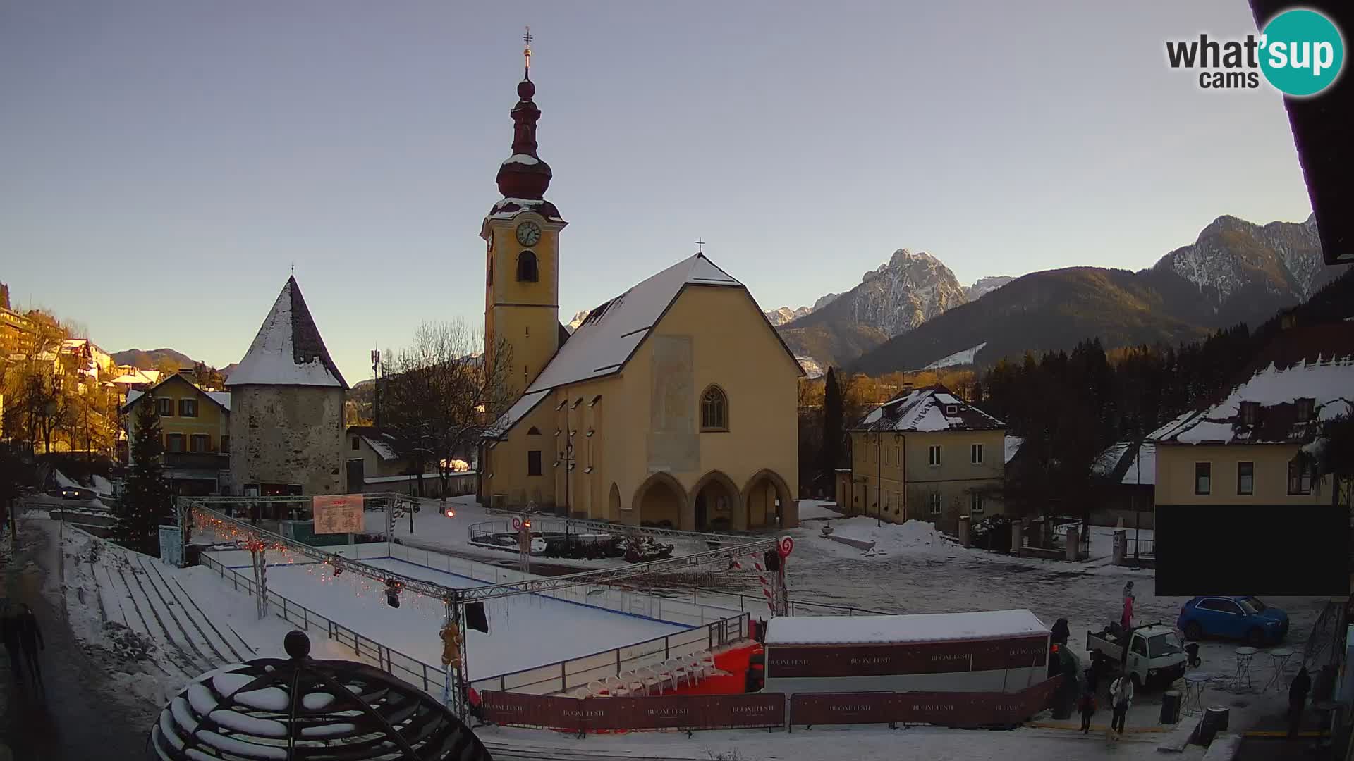 Tarvisio – carré Unità / église SS.Pietro e Paolo Apostoli