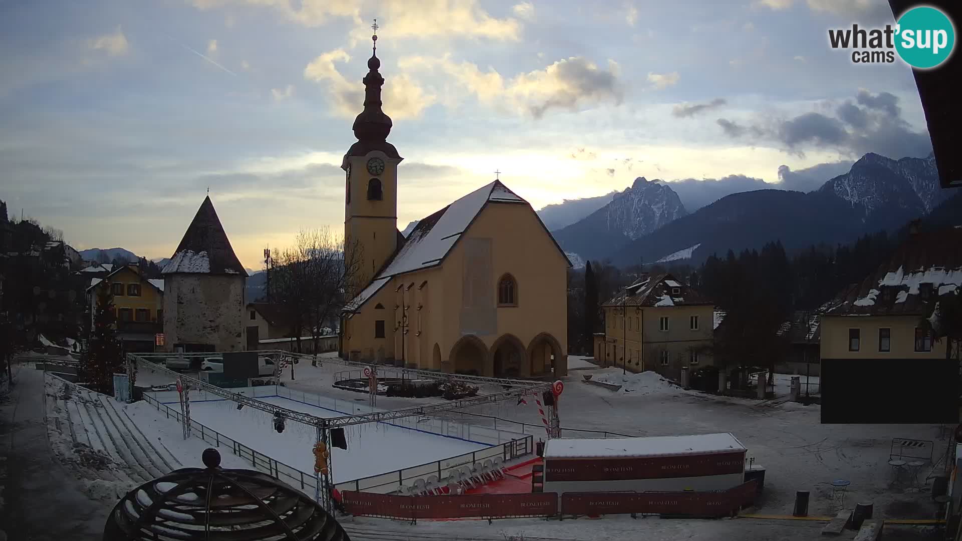 Tarvisio – Piazza Unità / Parrocchia SS.Pietro e Paolo Apostoli