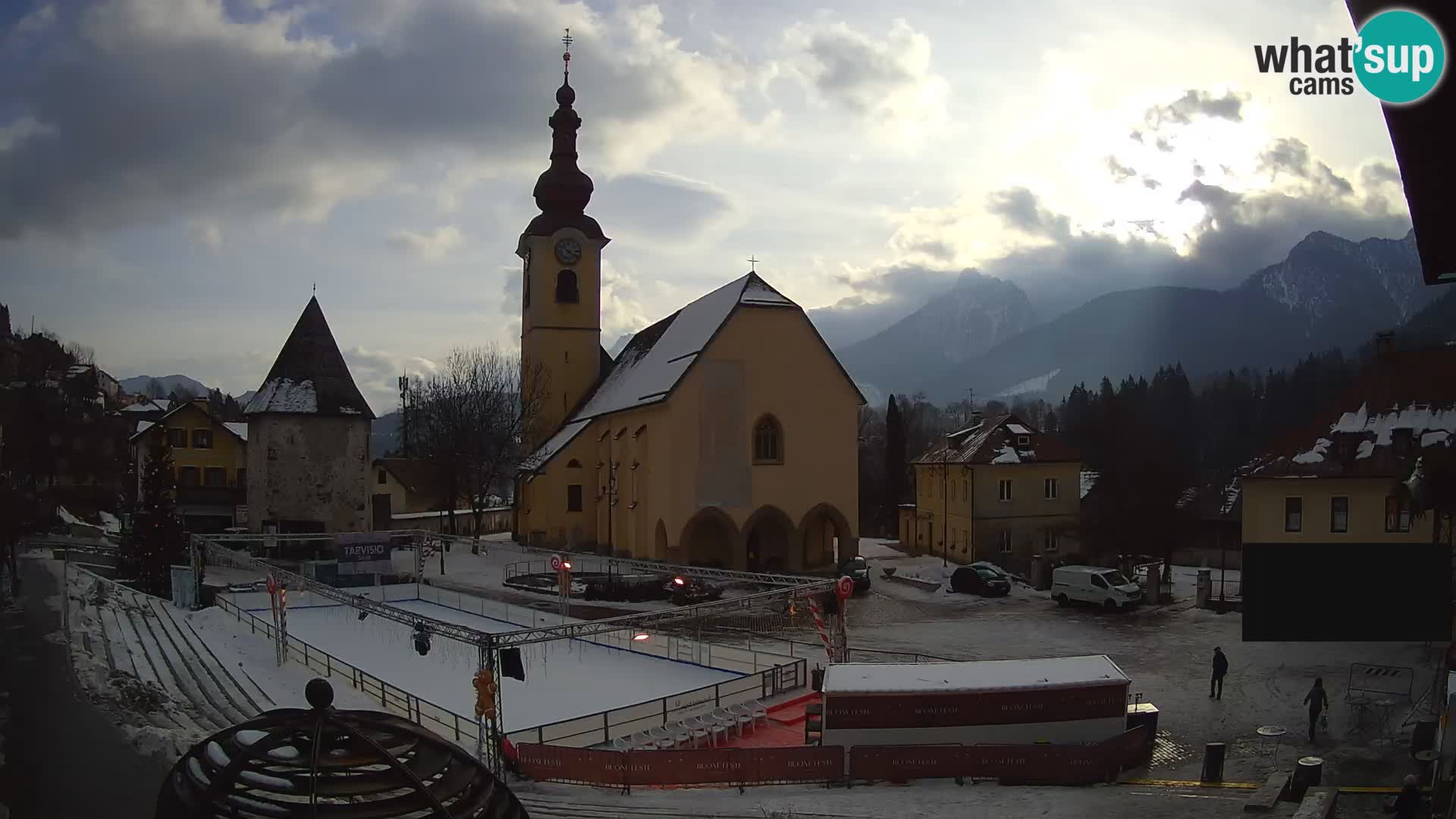 Tarvisio – carré Unità / église SS.Pietro e Paolo Apostoli