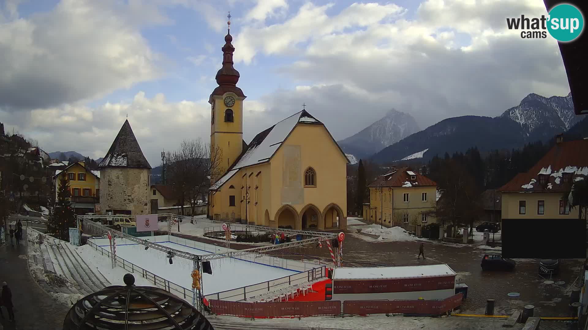 Tarvisio – carré Unità / église SS.Pietro e Paolo Apostoli