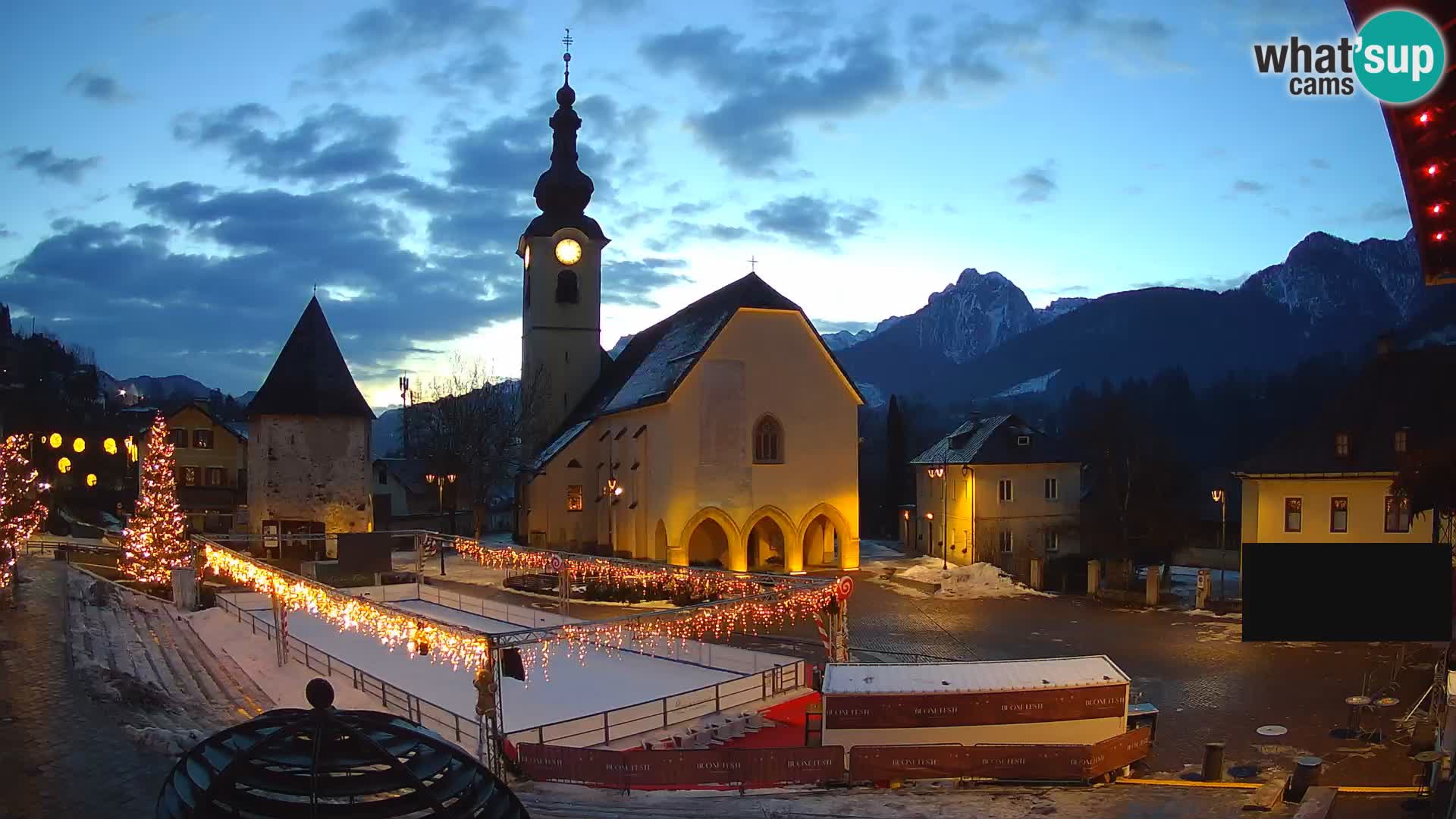 Tarvisio – carré Unità / église SS.Pietro e Paolo Apostoli