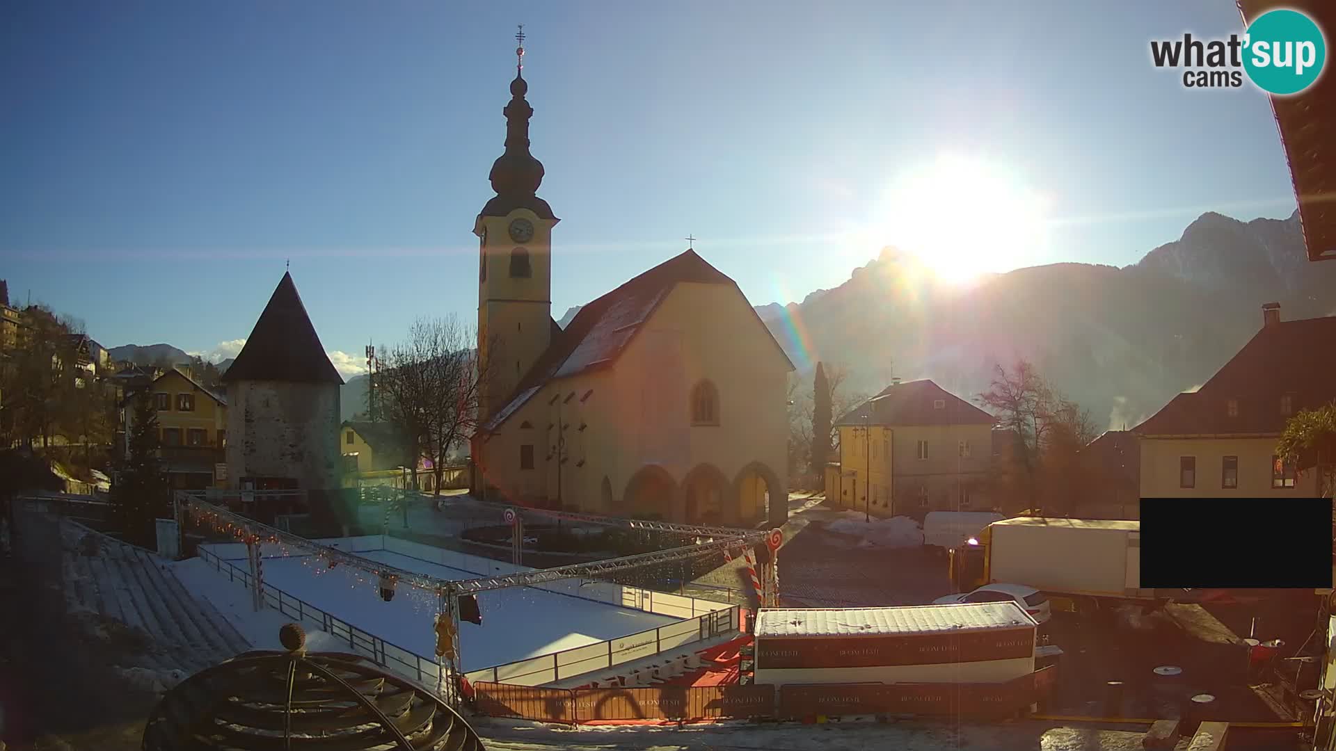 Tarvis – Platz Unità / Kirche SS.Pietro und Paolo Apostoli