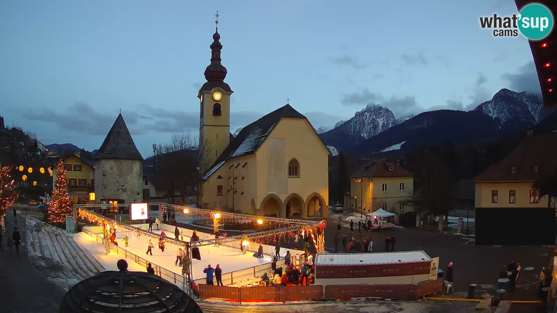 Tarvisio – Piazza Unità / Parrocchia SS.Pietro e Paolo Apostoli