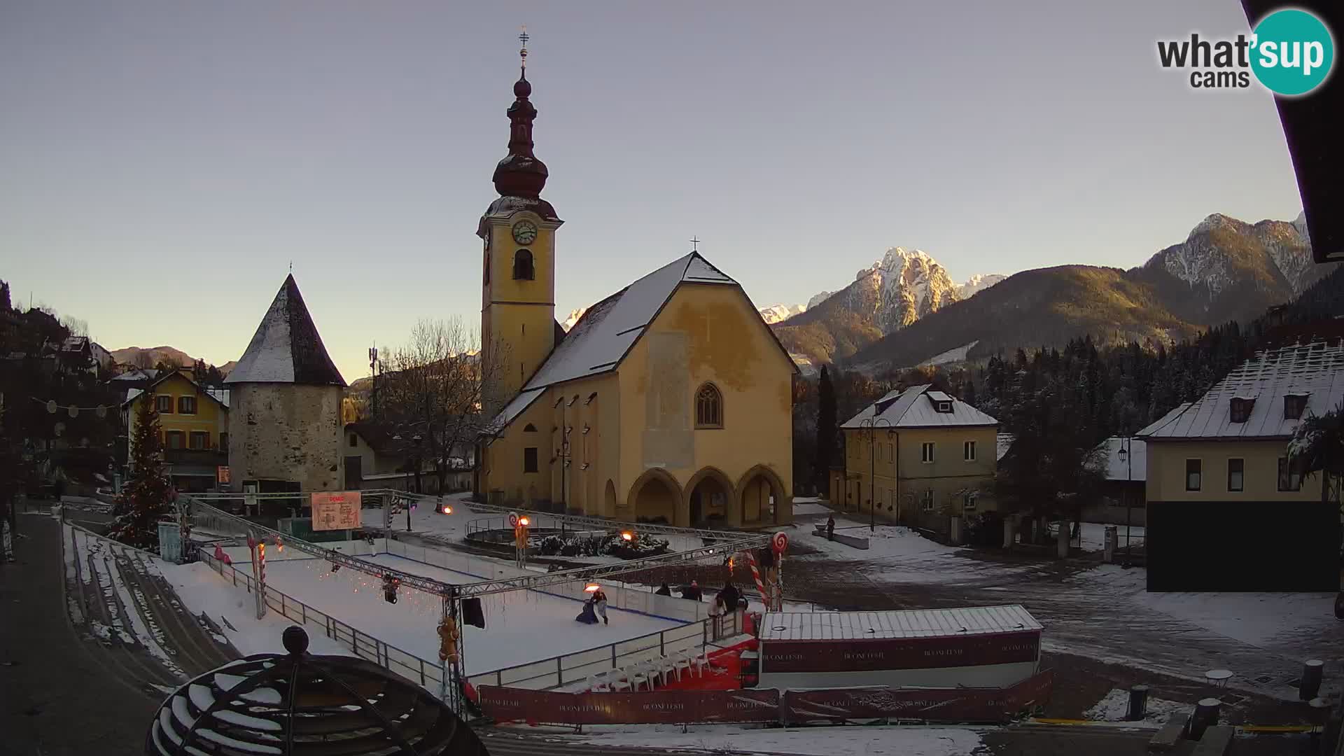 Tarvisio – carré Unità / église SS.Pietro e Paolo Apostoli