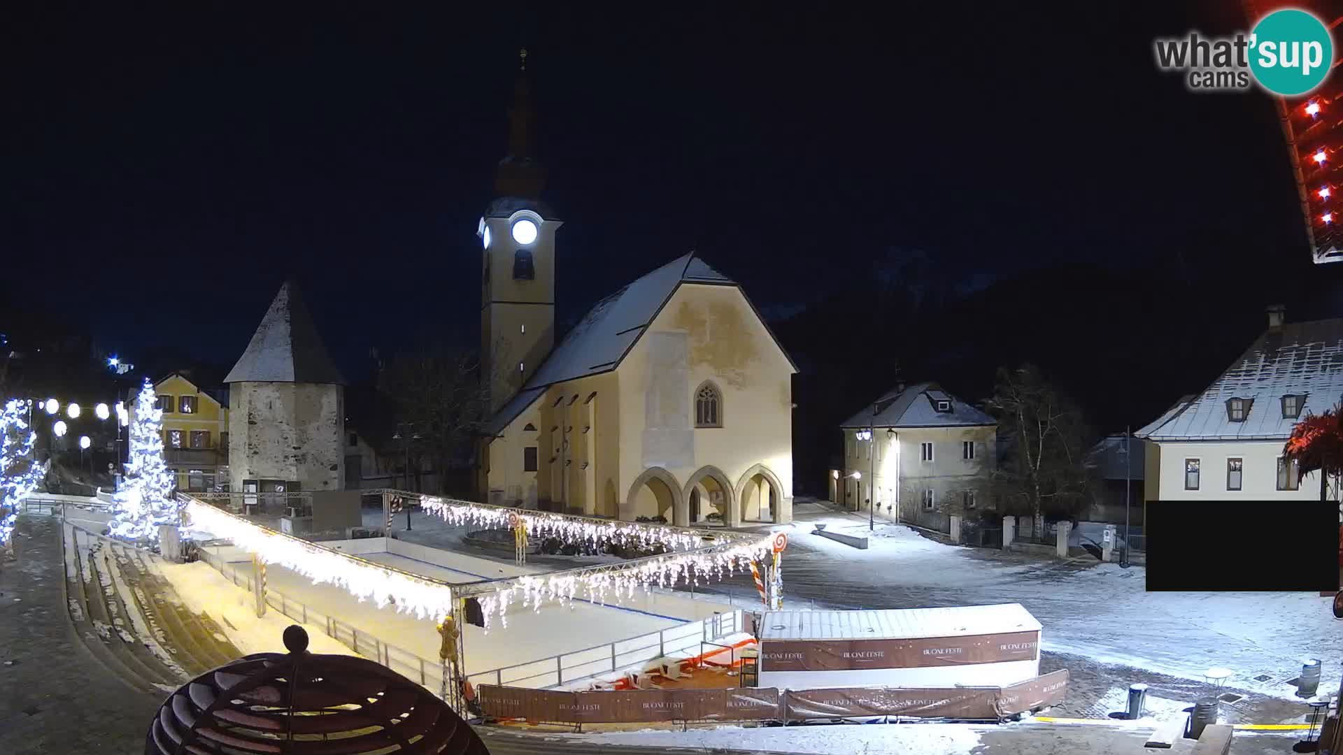 Tarvis – Platz Unità / Kirche SS.Pietro und Paolo Apostoli