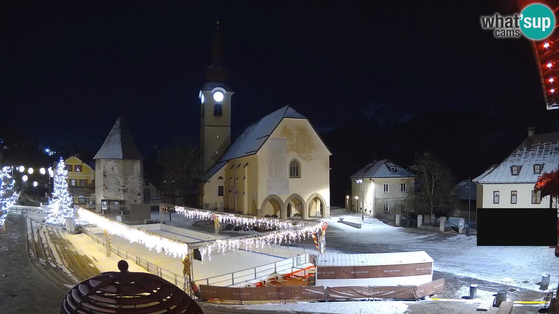 Tarvisio – plaza Unità / Iglesia SS.Pietro e Paolo Apostoli