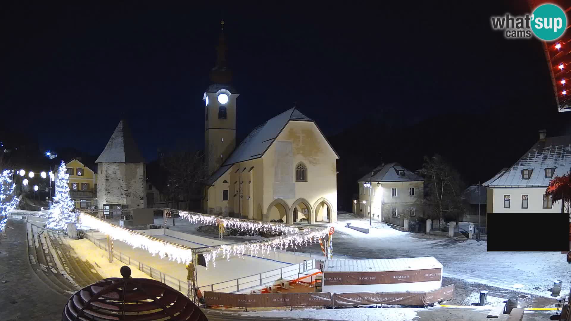 Tarvisio – plaza Unità / Iglesia SS.Pietro e Paolo Apostoli