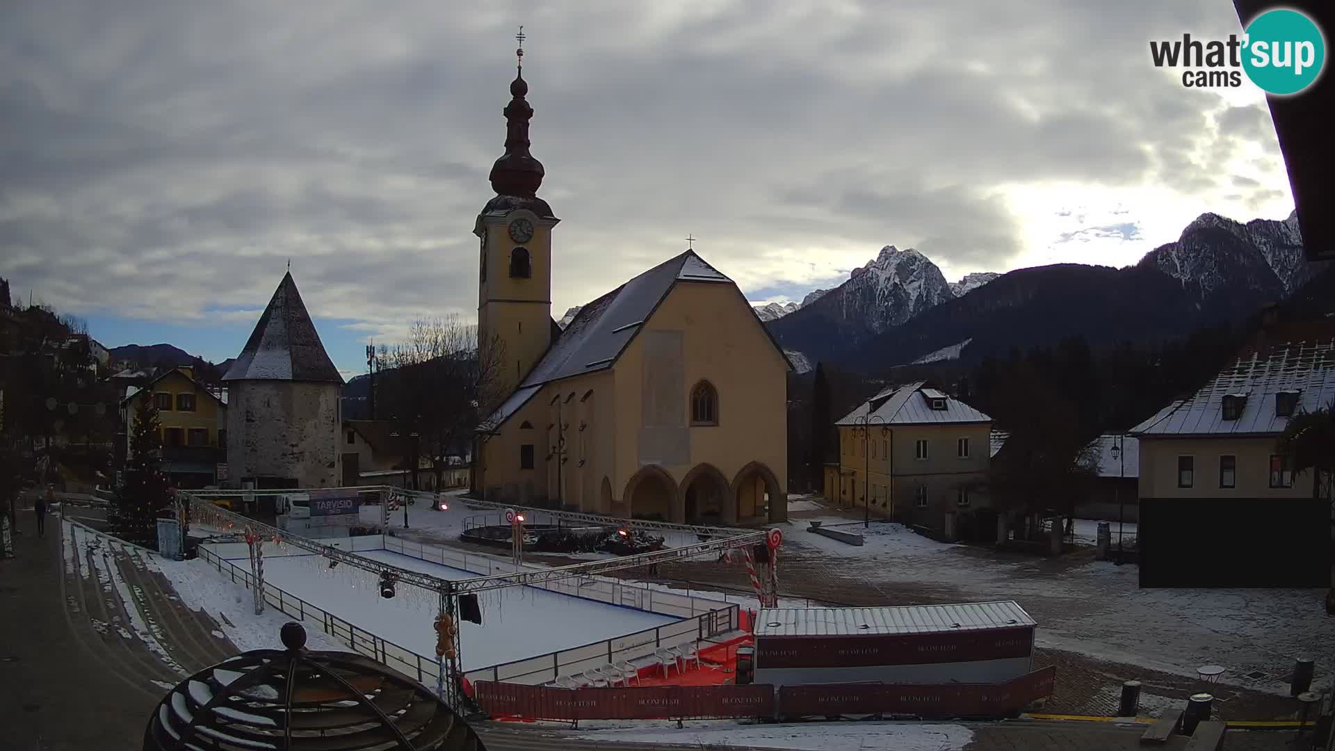 Tarvisio –  Unità Square / SS.Pietro and Paolo Apostoli Church