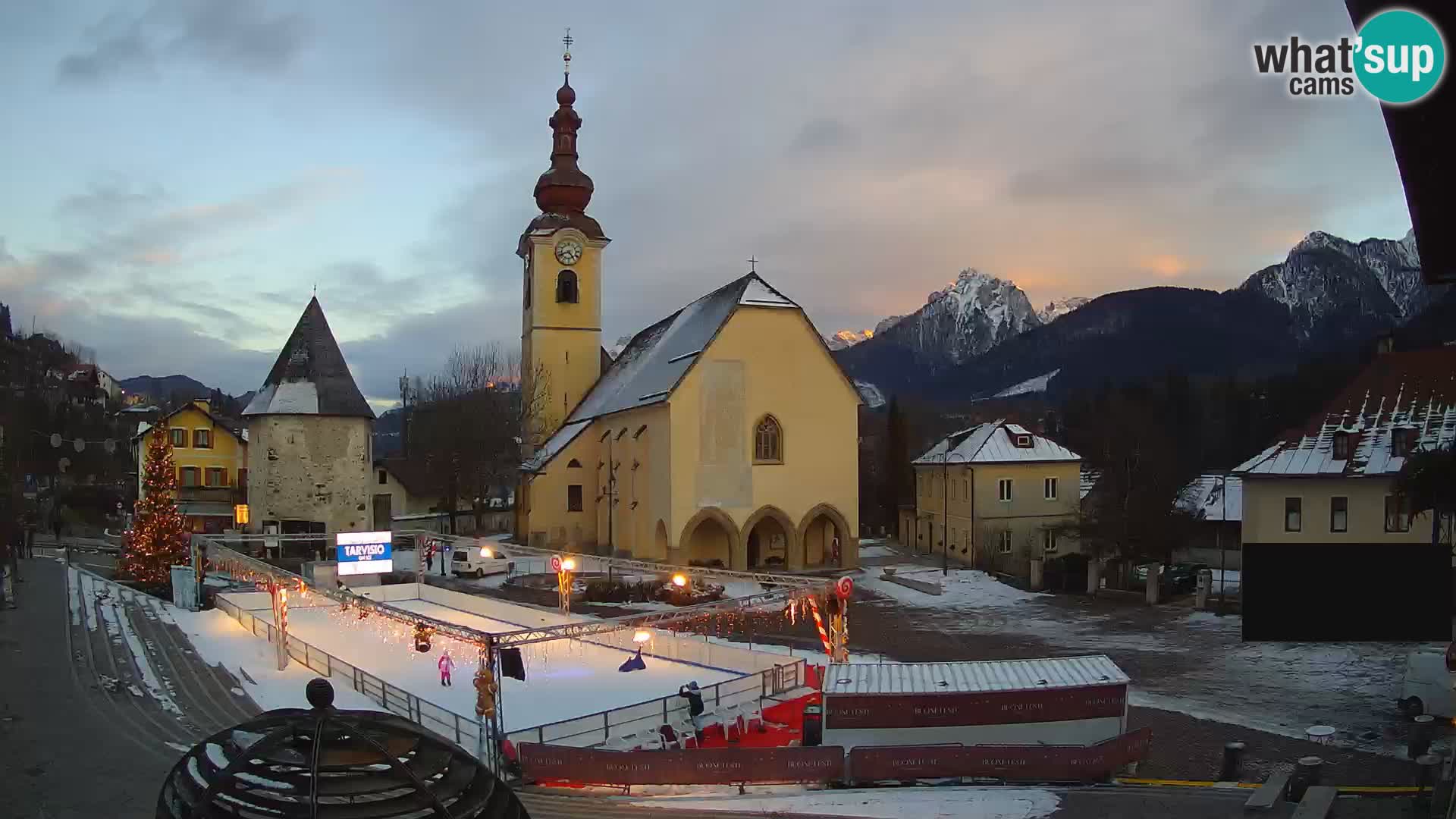 Tarvisio –  Unità Square / SS.Pietro and Paolo Apostoli Church