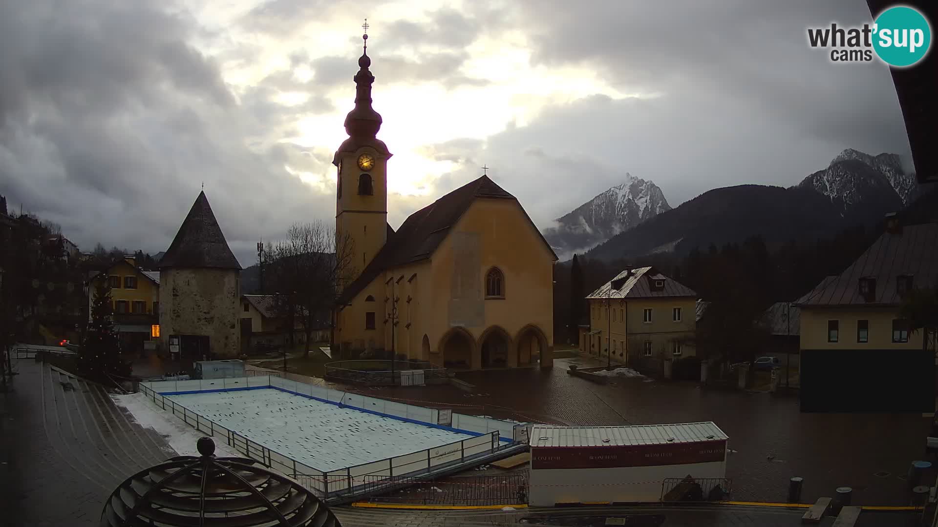 Tarvisio – Piazza Unità / Parrocchia SS.Pietro e Paolo Apostoli