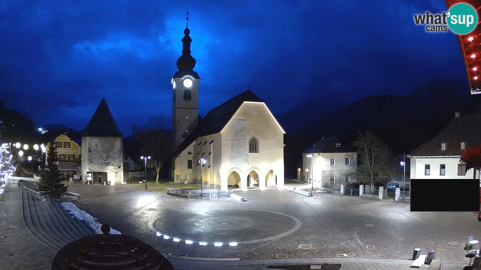 Tarvis – Platz Unità / Kirche SS.Pietro und Paolo Apostoli