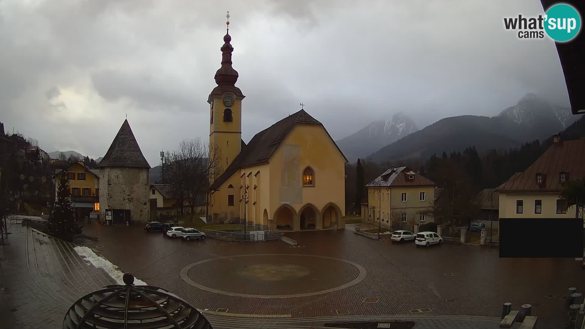 Tarvisio – plaza Unità / Iglesia SS.Pietro e Paolo Apostoli