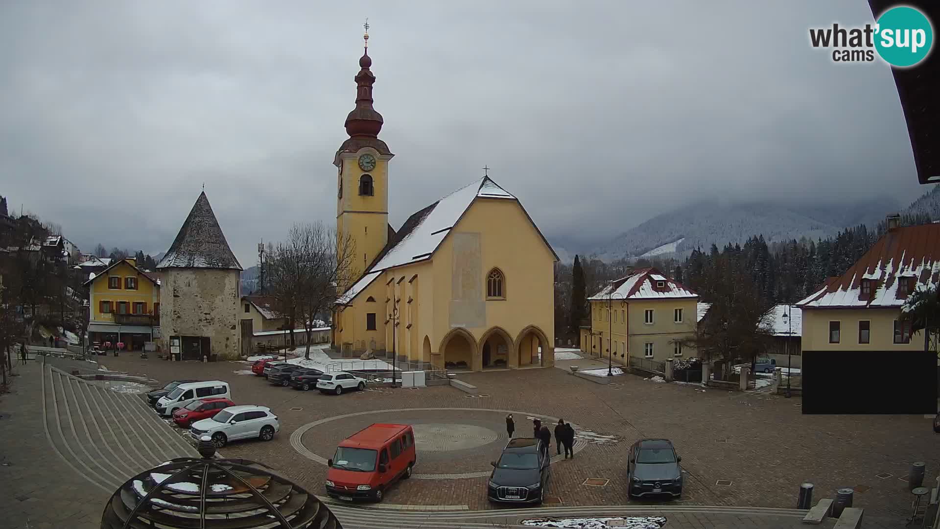 Tarvisio – plaza Unità / Iglesia SS.Pietro e Paolo Apostoli