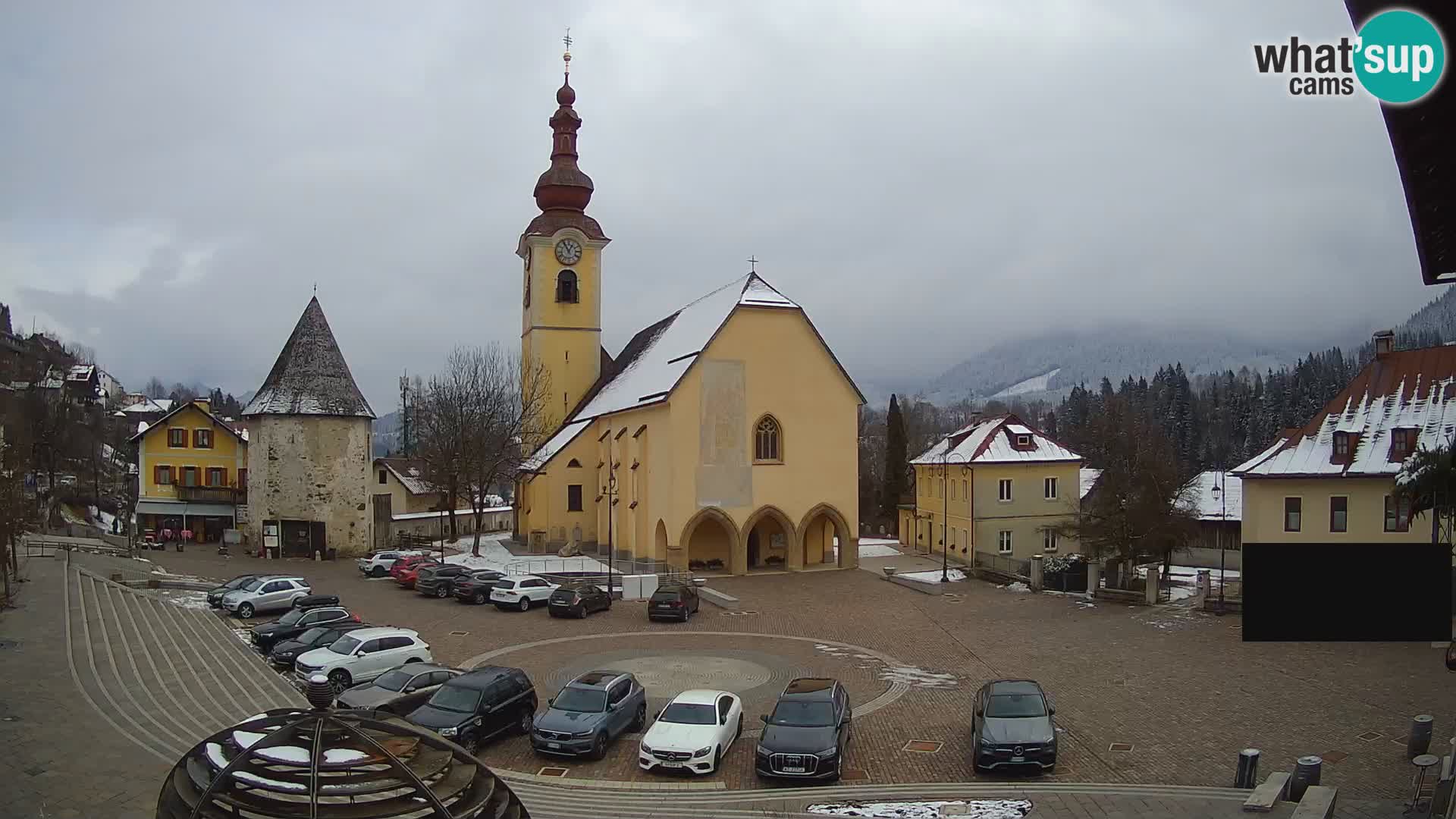 Tarvisio – carré Unità / église SS.Pietro e Paolo Apostoli