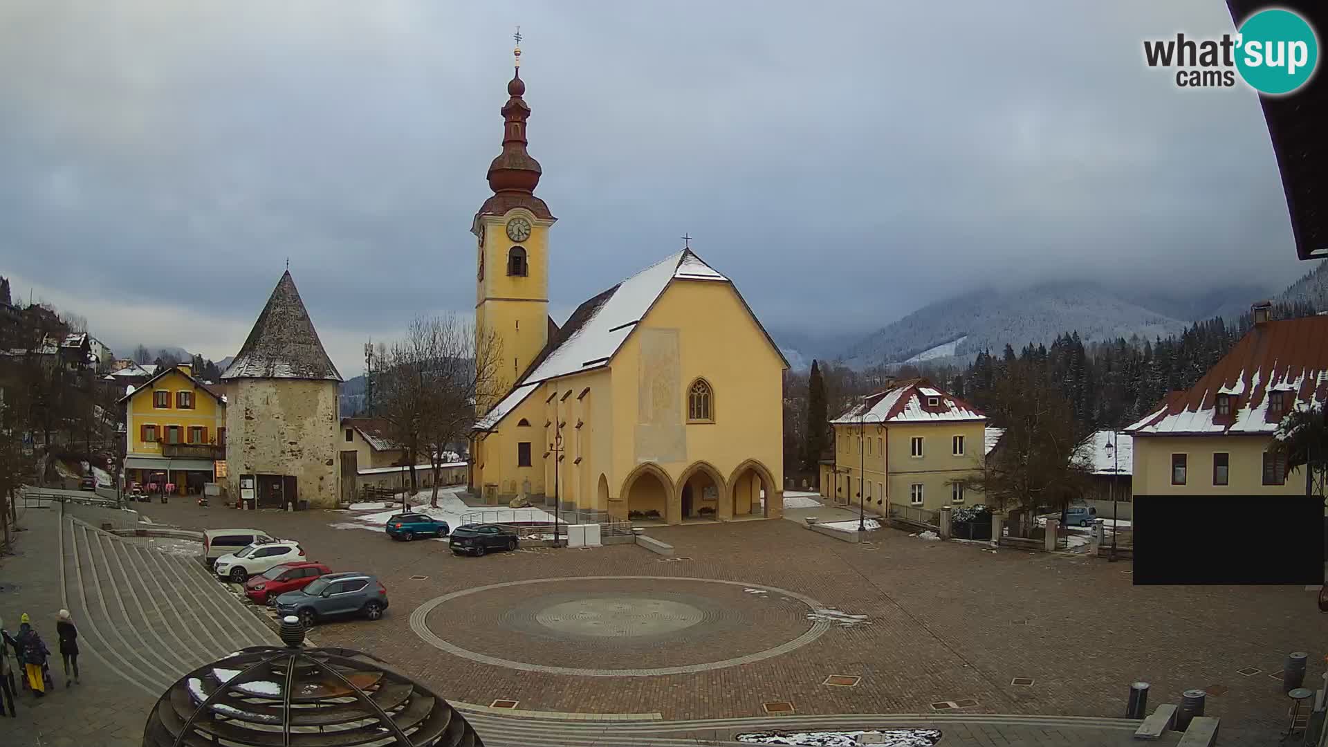 Tarvis – Platz Unità / Kirche SS.Pietro und Paolo Apostoli