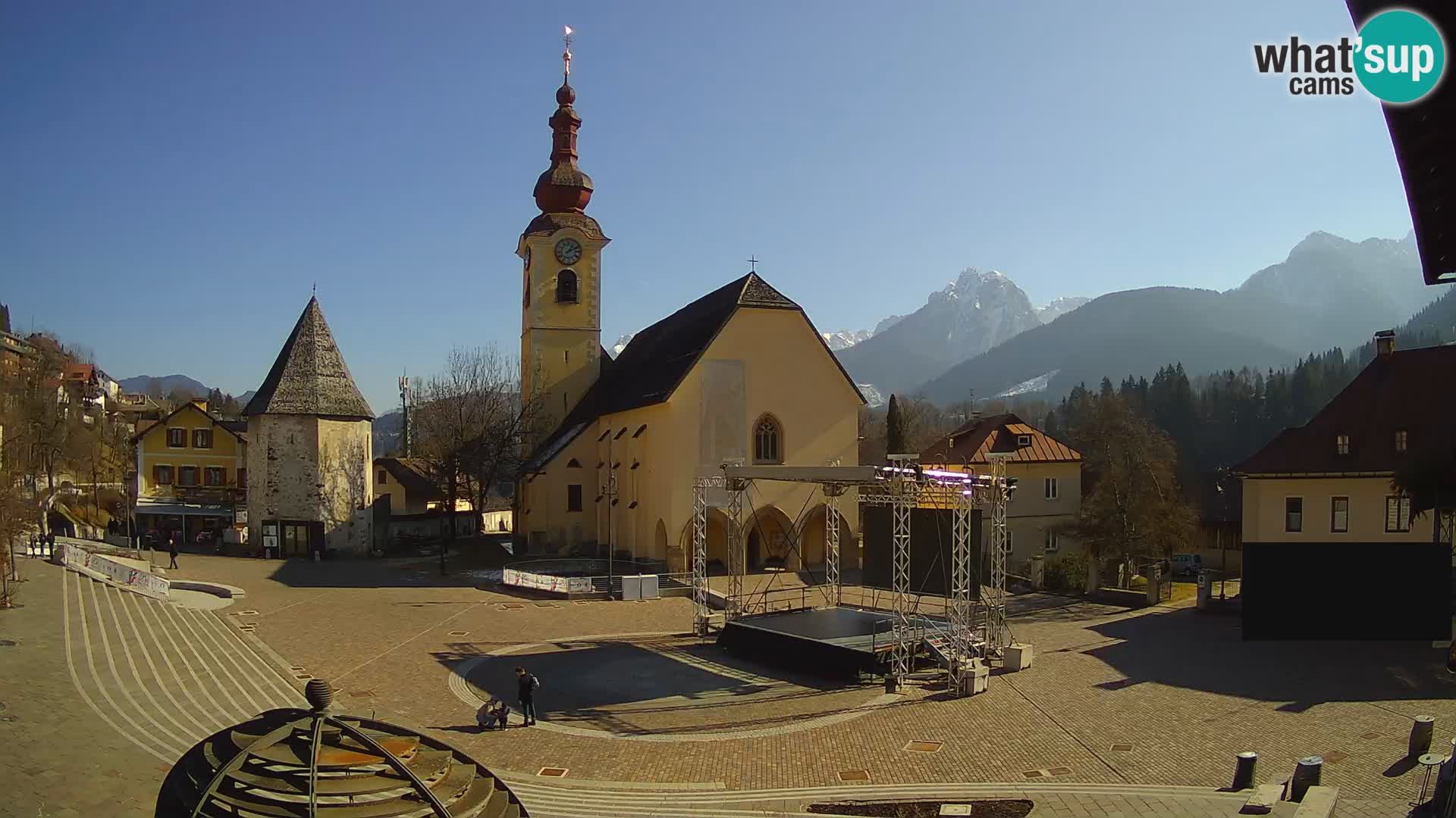 Tarvis – Platz Unità / Kirche SS.Pietro und Paolo Apostoli