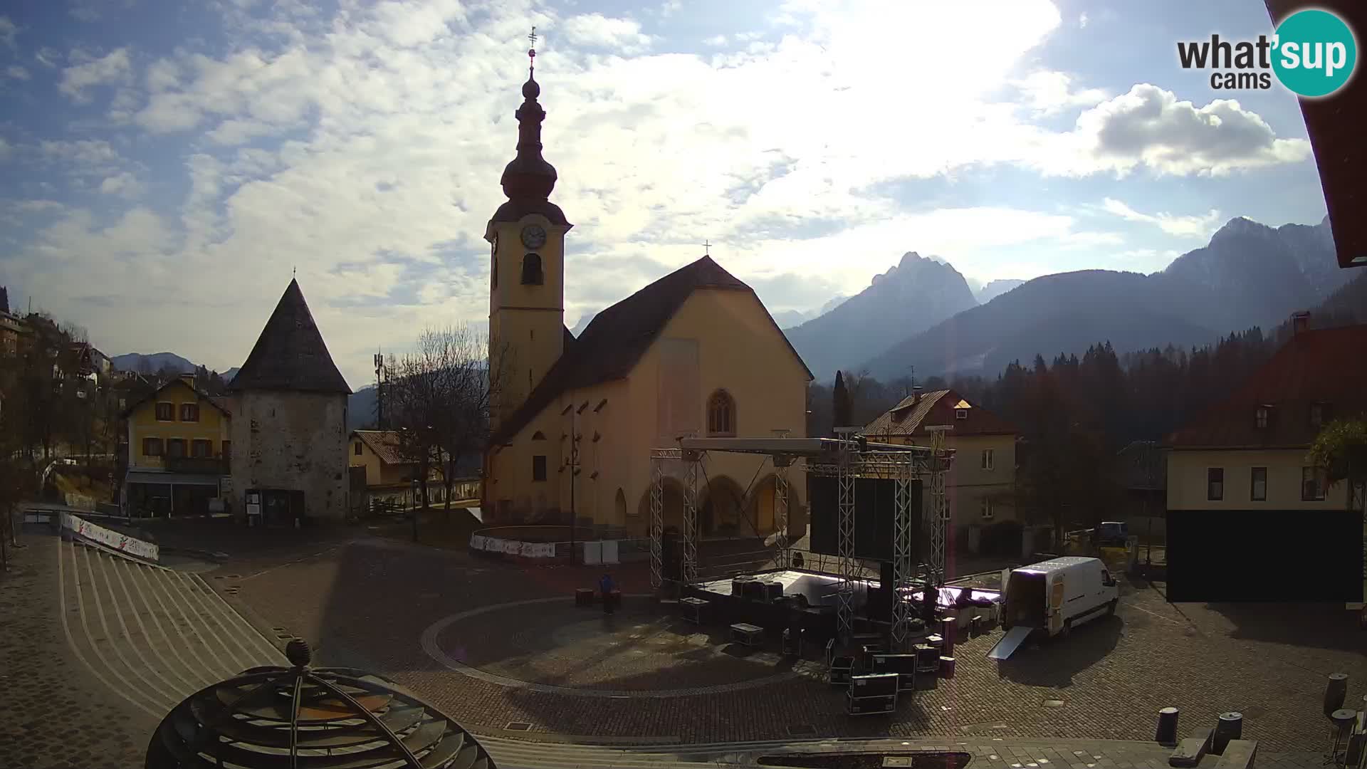 Tarvis – Platz Unità / Kirche SS.Pietro und Paolo Apostoli