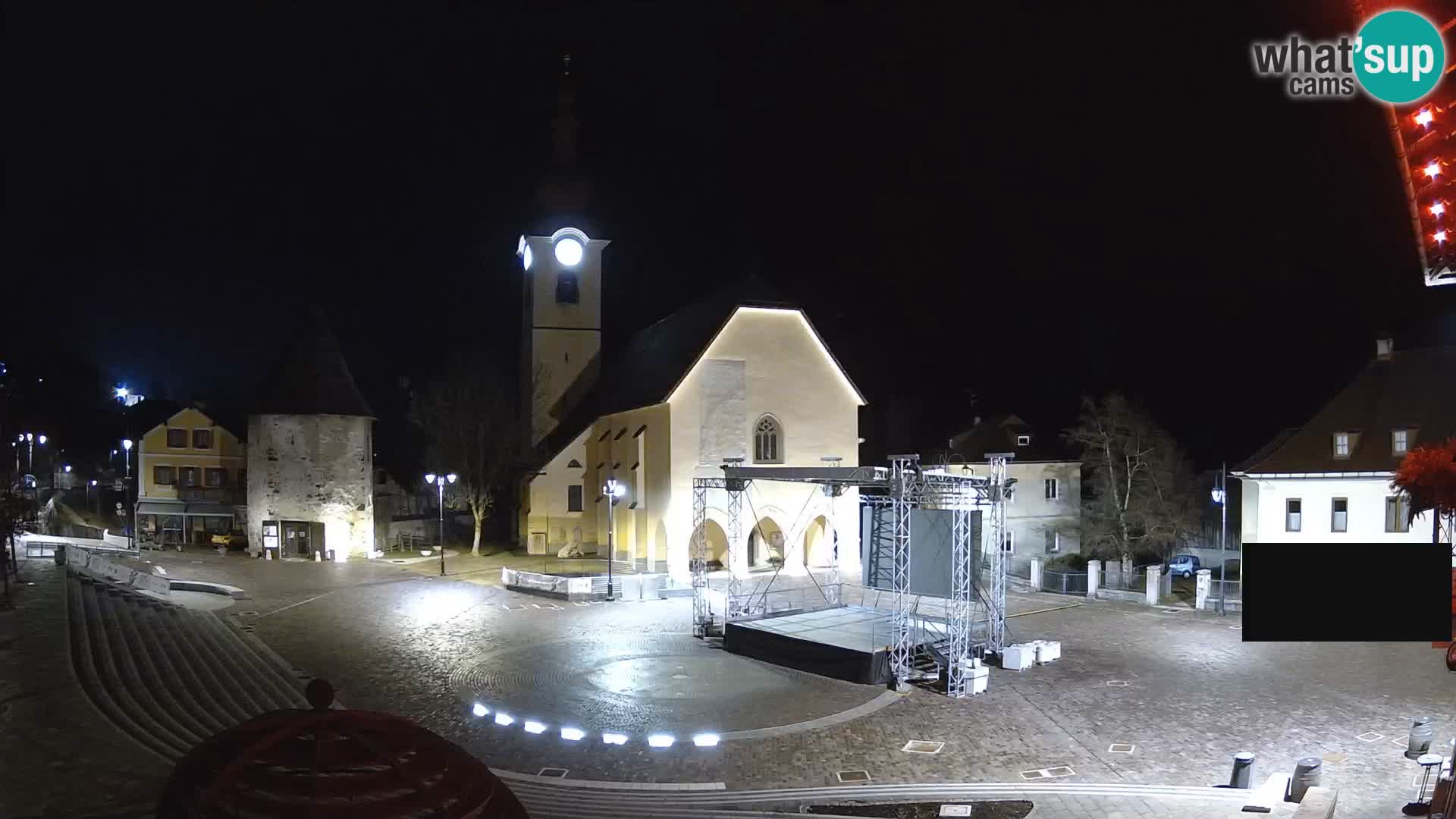 Tarvisio – plaza Unità / Iglesia SS.Pietro e Paolo Apostoli