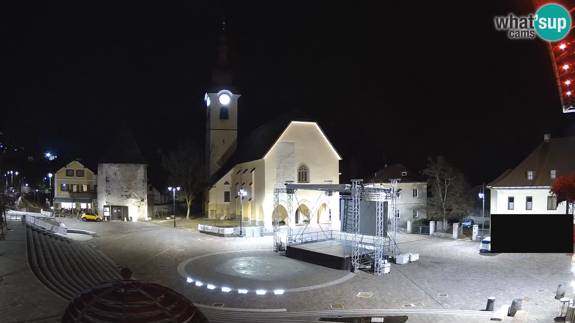 Tarvisio – plaza Unità / Iglesia SS.Pietro e Paolo Apostoli