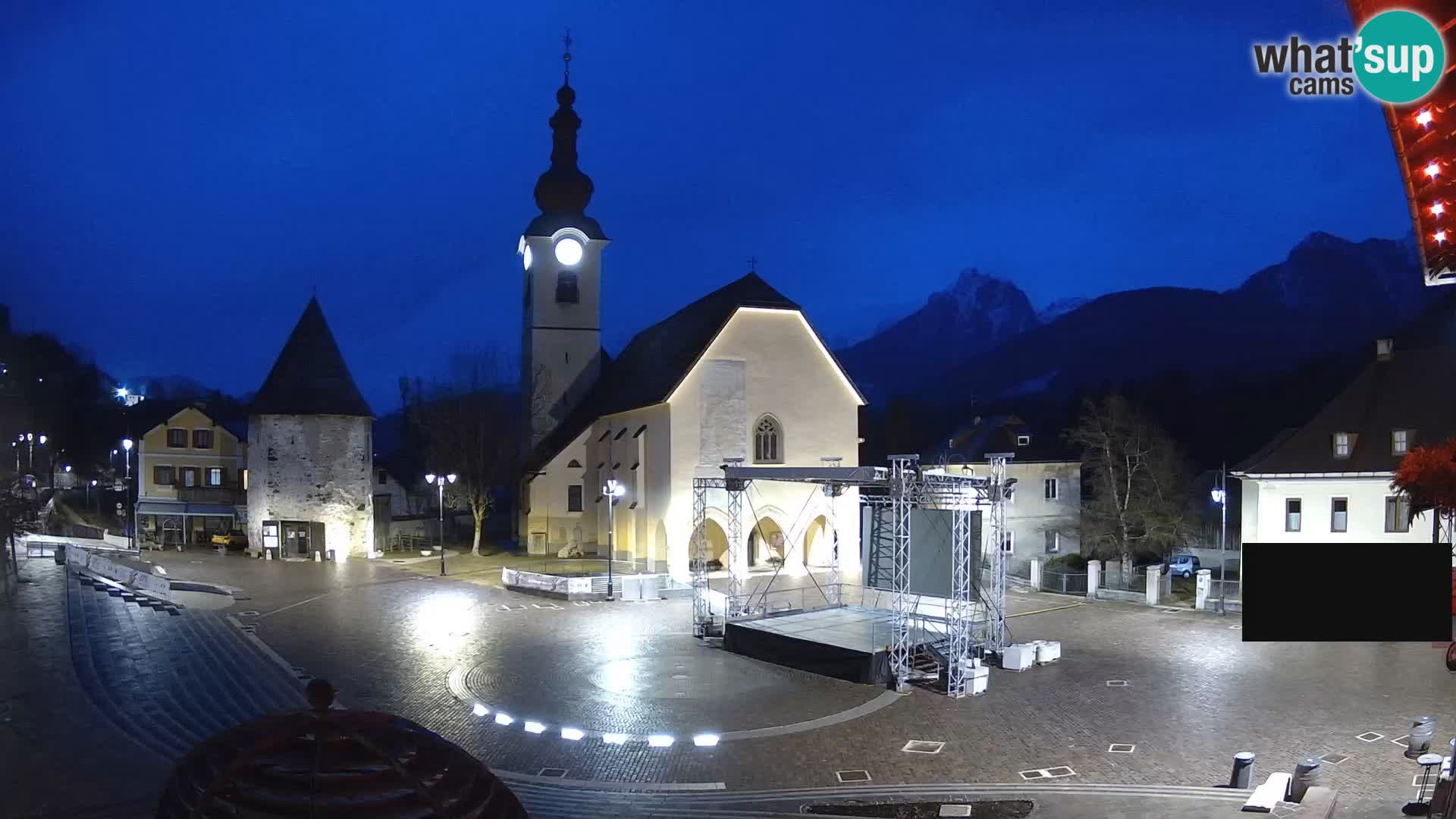 Tarvisio – carré Unità / église SS.Pietro e Paolo Apostoli