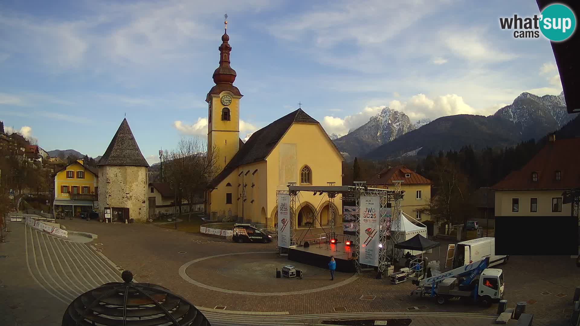 Tarvisio – plaza Unità / Iglesia SS.Pietro e Paolo Apostoli