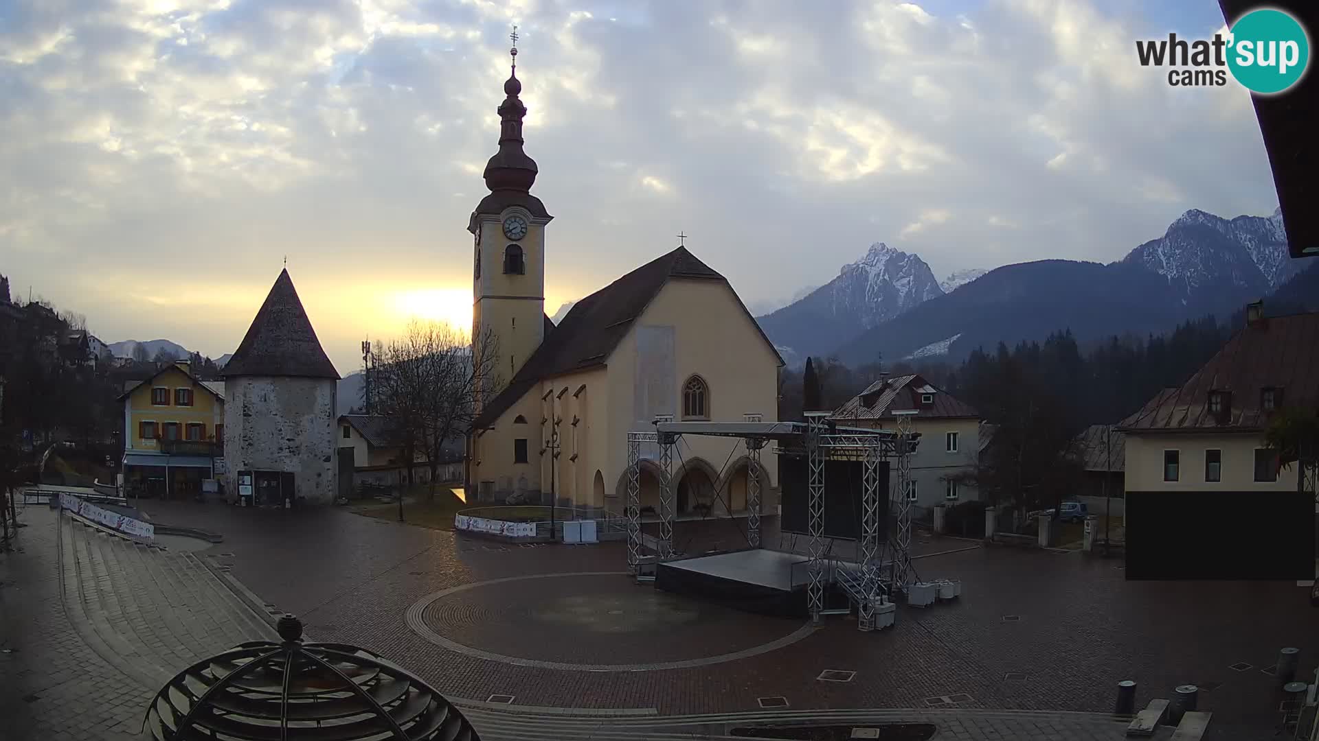 Tarvisio – carré Unità / église SS.Pietro e Paolo Apostoli