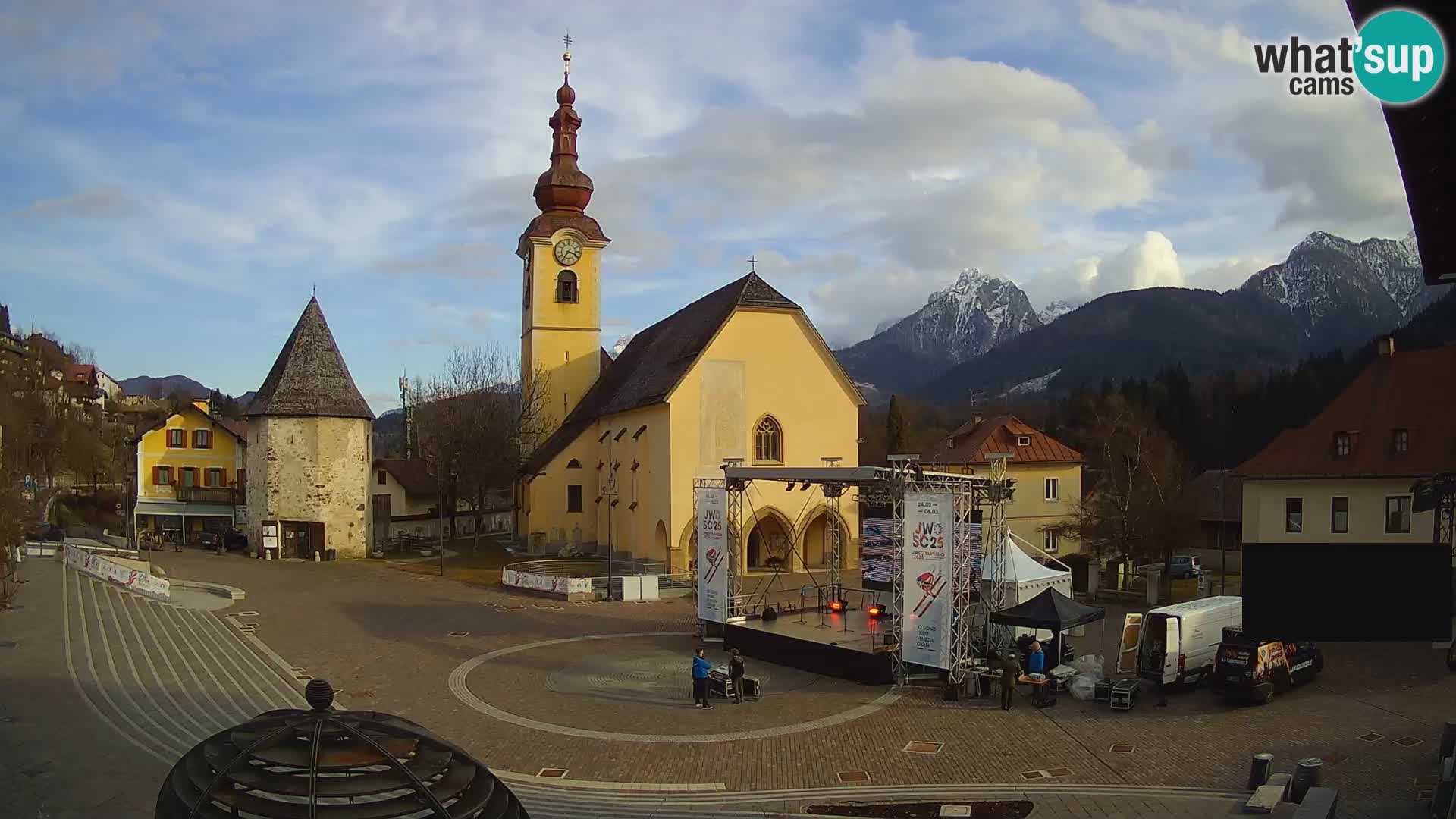 Tarvisio – plaza Unità / Iglesia SS.Pietro e Paolo Apostoli