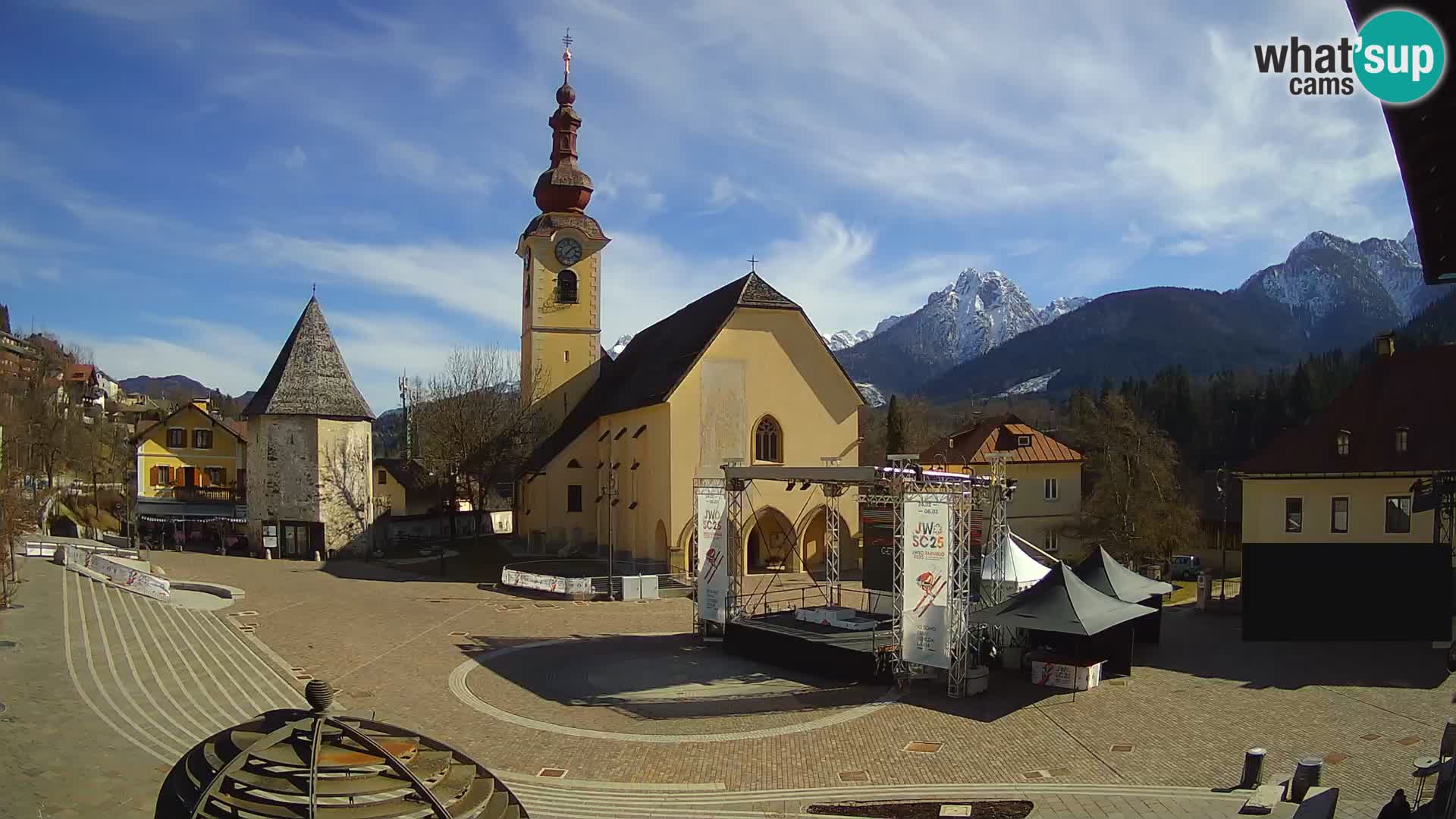 Tarvisio – plaza Unità / Iglesia SS.Pietro e Paolo Apostoli