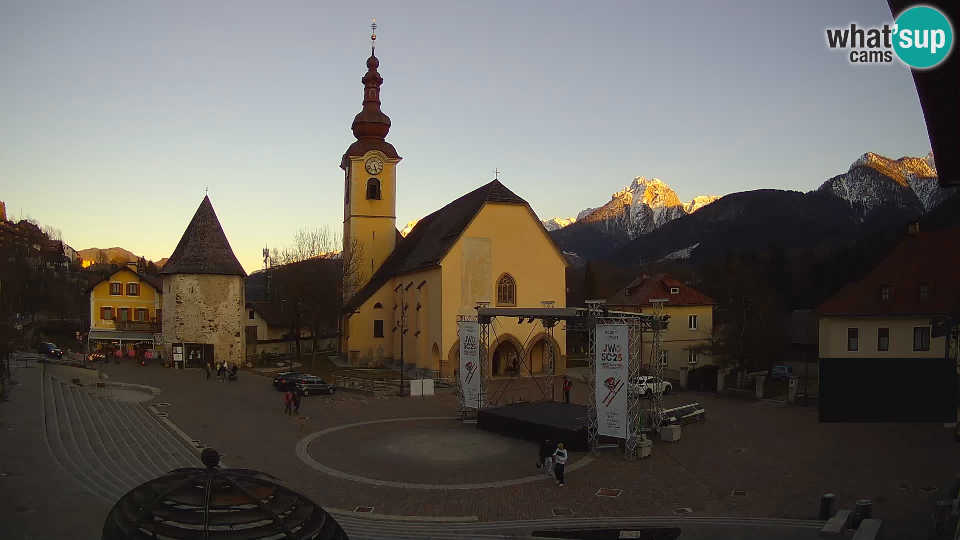 Tarvis – Platz Unità / Kirche SS.Pietro und Paolo Apostoli