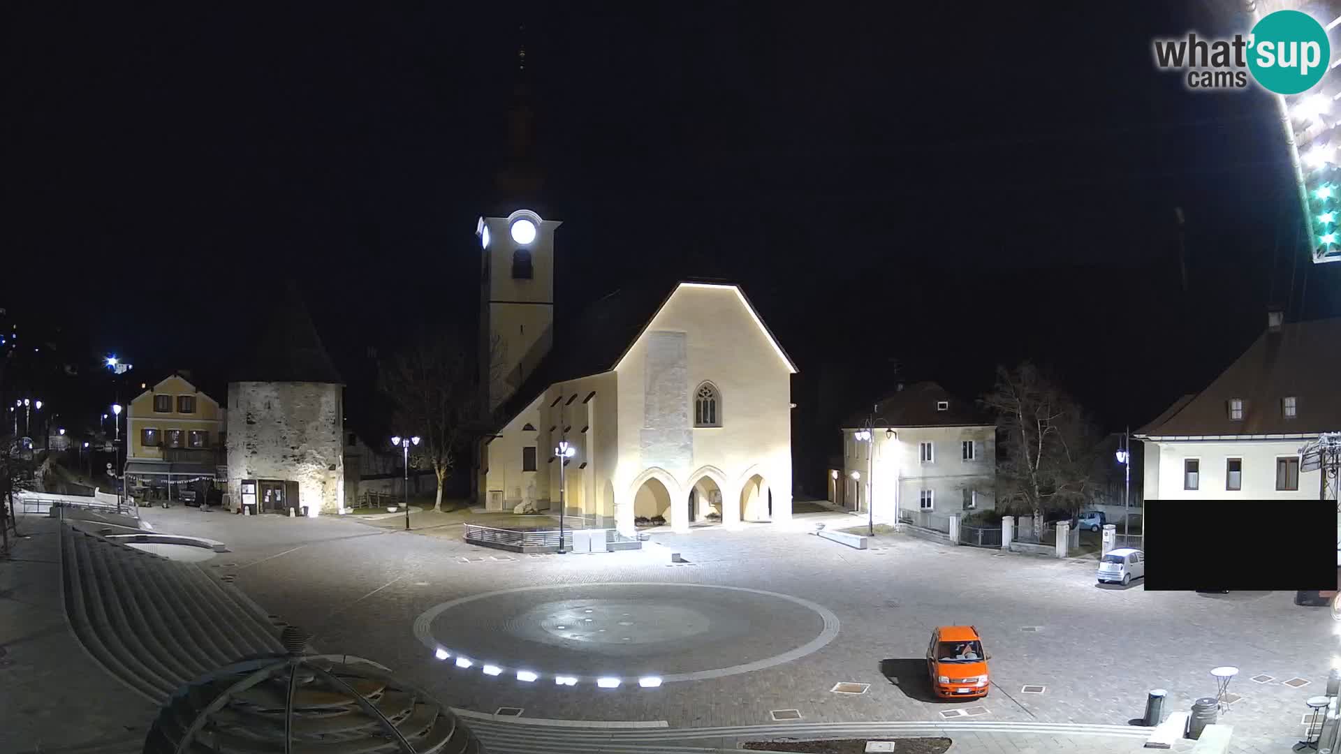 Tarvisio – plaza Unità / Iglesia SS.Pietro e Paolo Apostoli