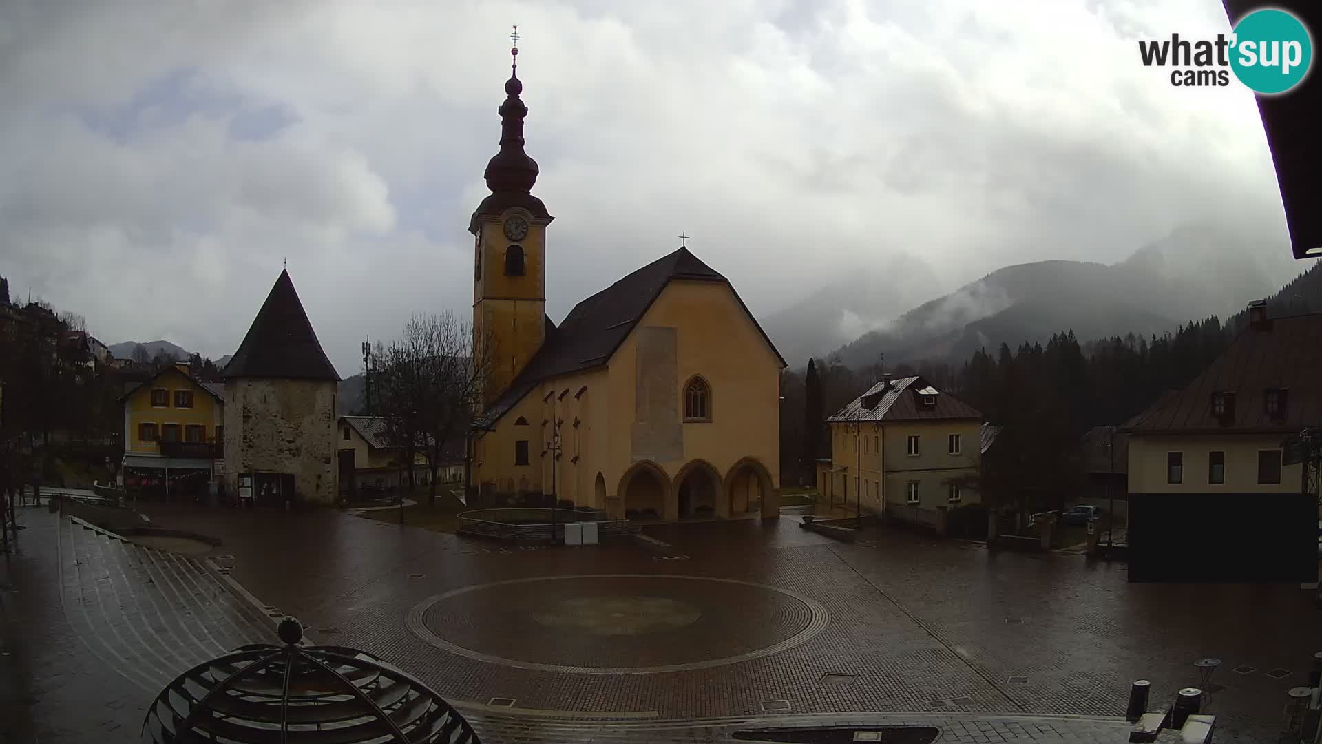 Tarvisio – Piazza Unità / Parrocchia SS.Pietro e Paolo Apostoli