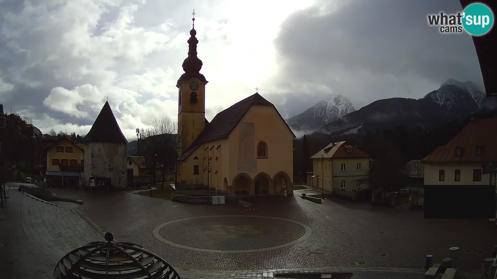 Tarvisio – carré Unità / église SS.Pietro e Paolo Apostoli