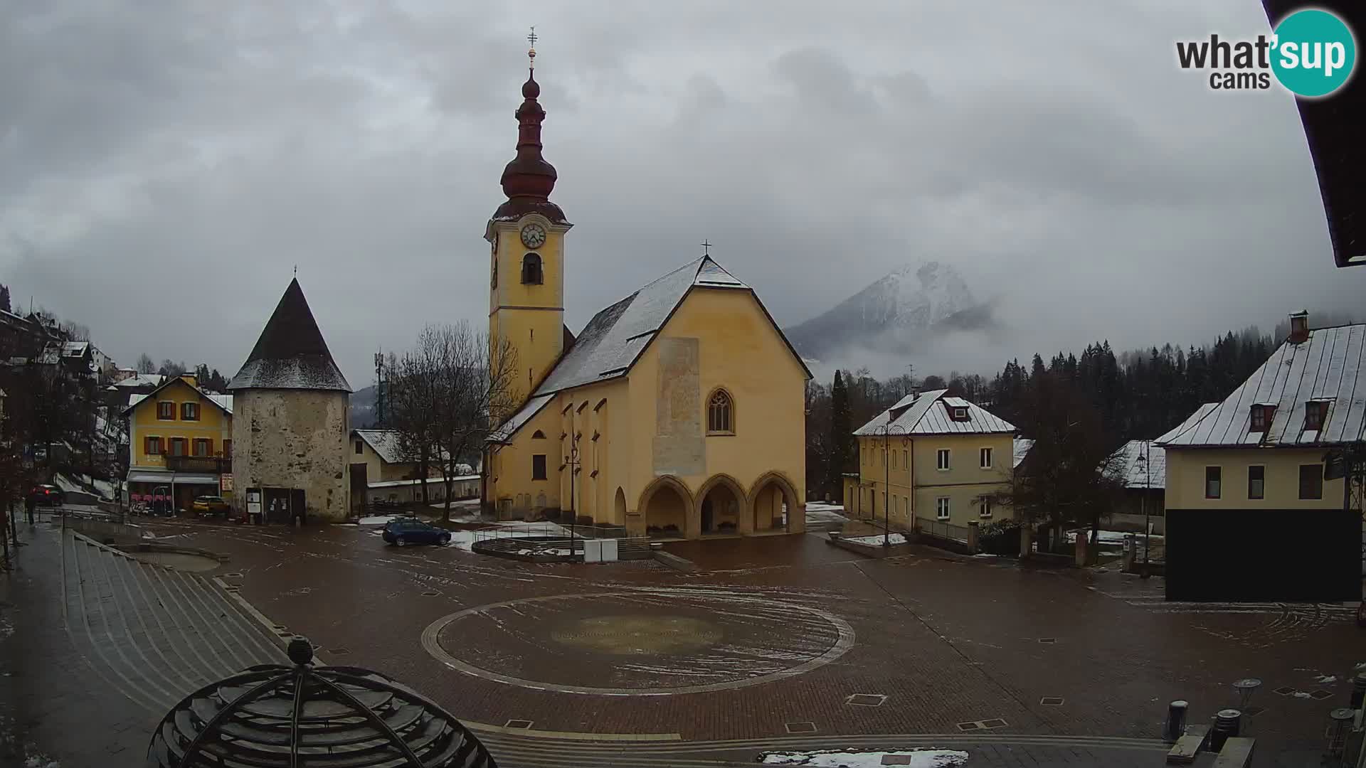 Tarvisio – carré Unità / église SS.Pietro e Paolo Apostoli