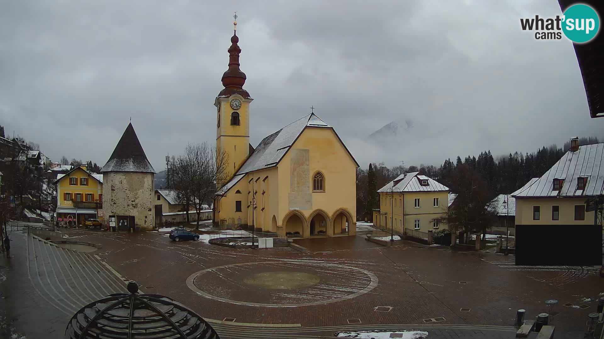 Tarvisio – carré Unità / église SS.Pietro e Paolo Apostoli