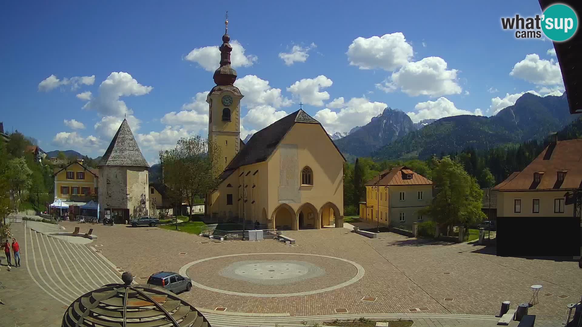 Tarvis – Platz Unità / Kirche SS.Pietro und Paolo Apostoli