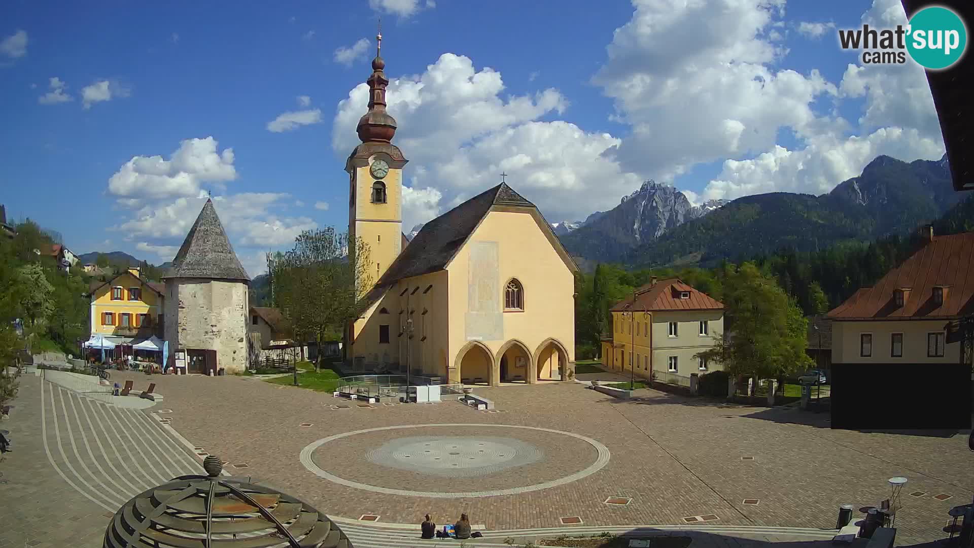 Tarvisio – plaza Unità / Iglesia SS.Pietro e Paolo Apostoli
