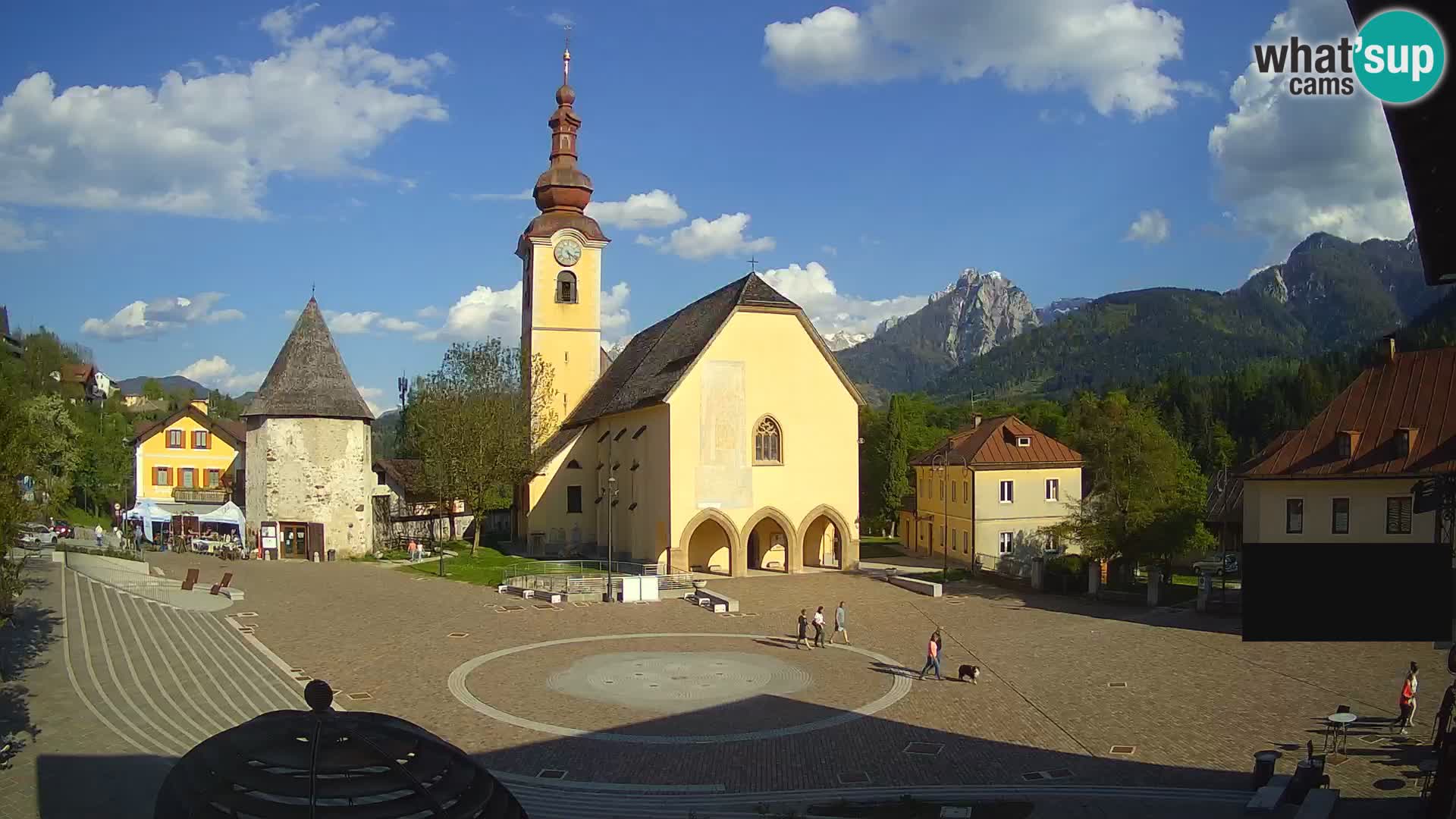 Tarvis – Platz Unità / Kirche SS.Pietro und Paolo Apostoli