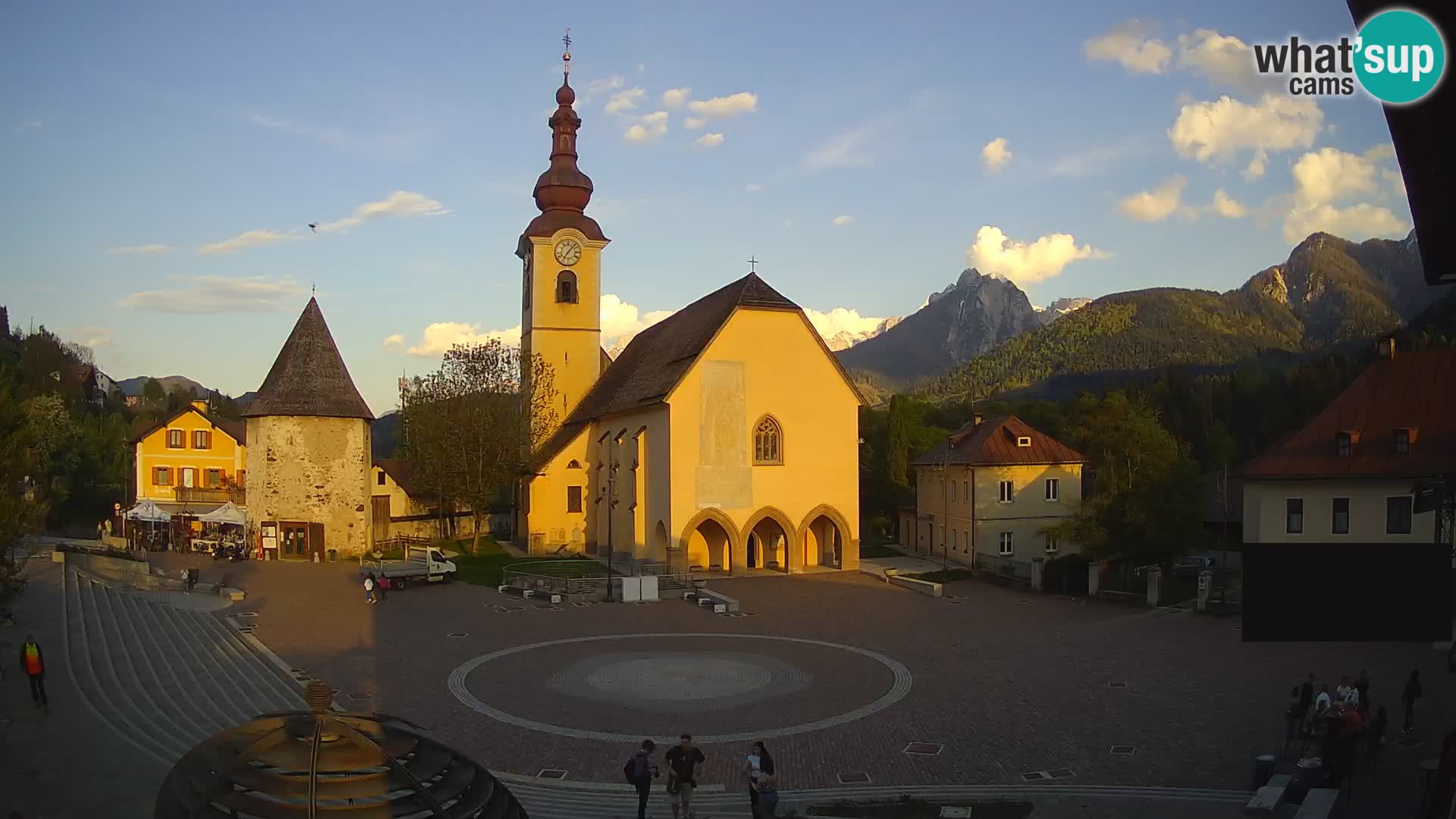 Tarvisio – carré Unità / église SS.Pietro e Paolo Apostoli