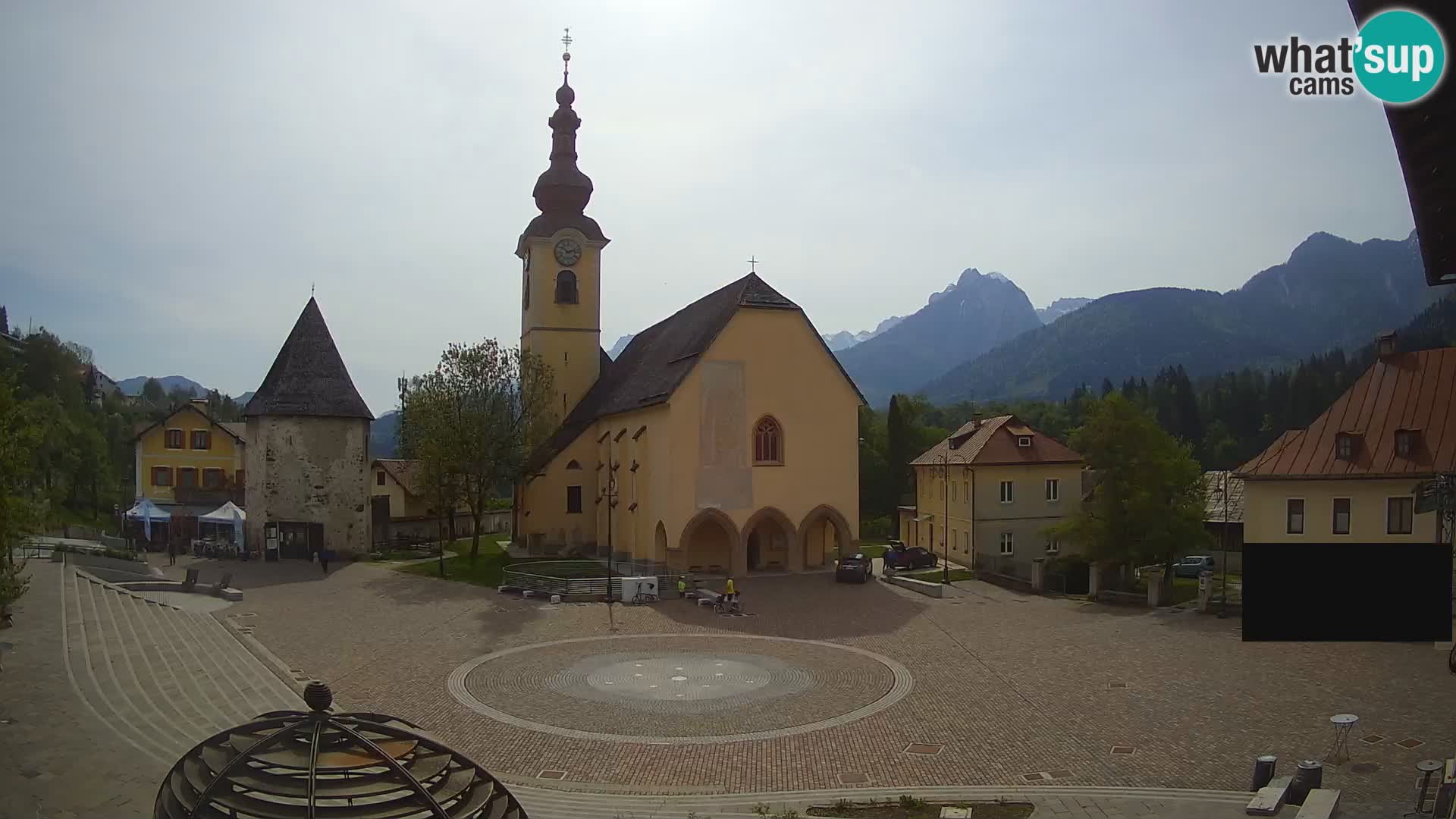 Tarvis – Platz Unità / Kirche SS.Pietro und Paolo Apostoli