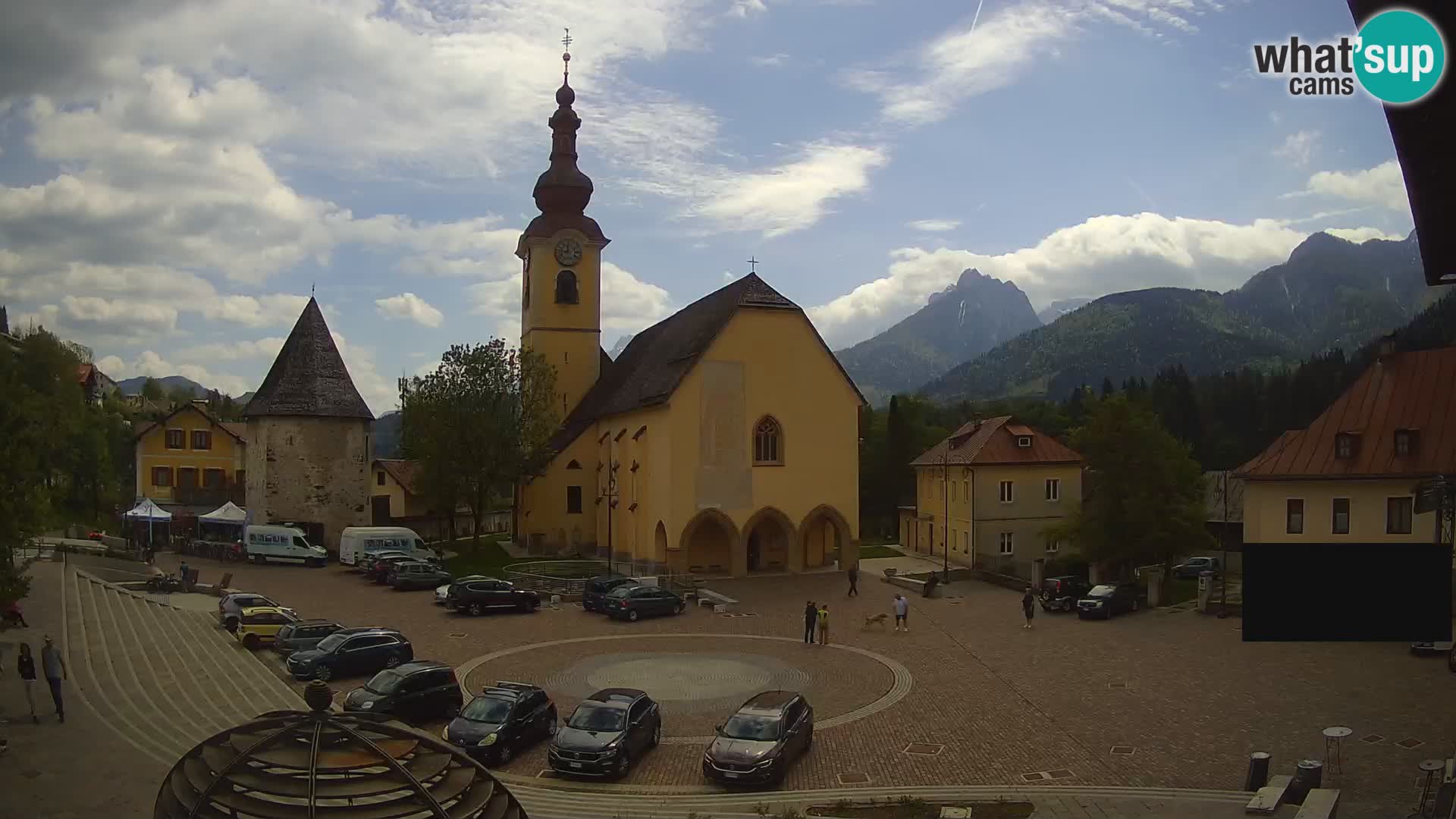 Tarvis – Platz Unità / Kirche SS.Pietro und Paolo Apostoli