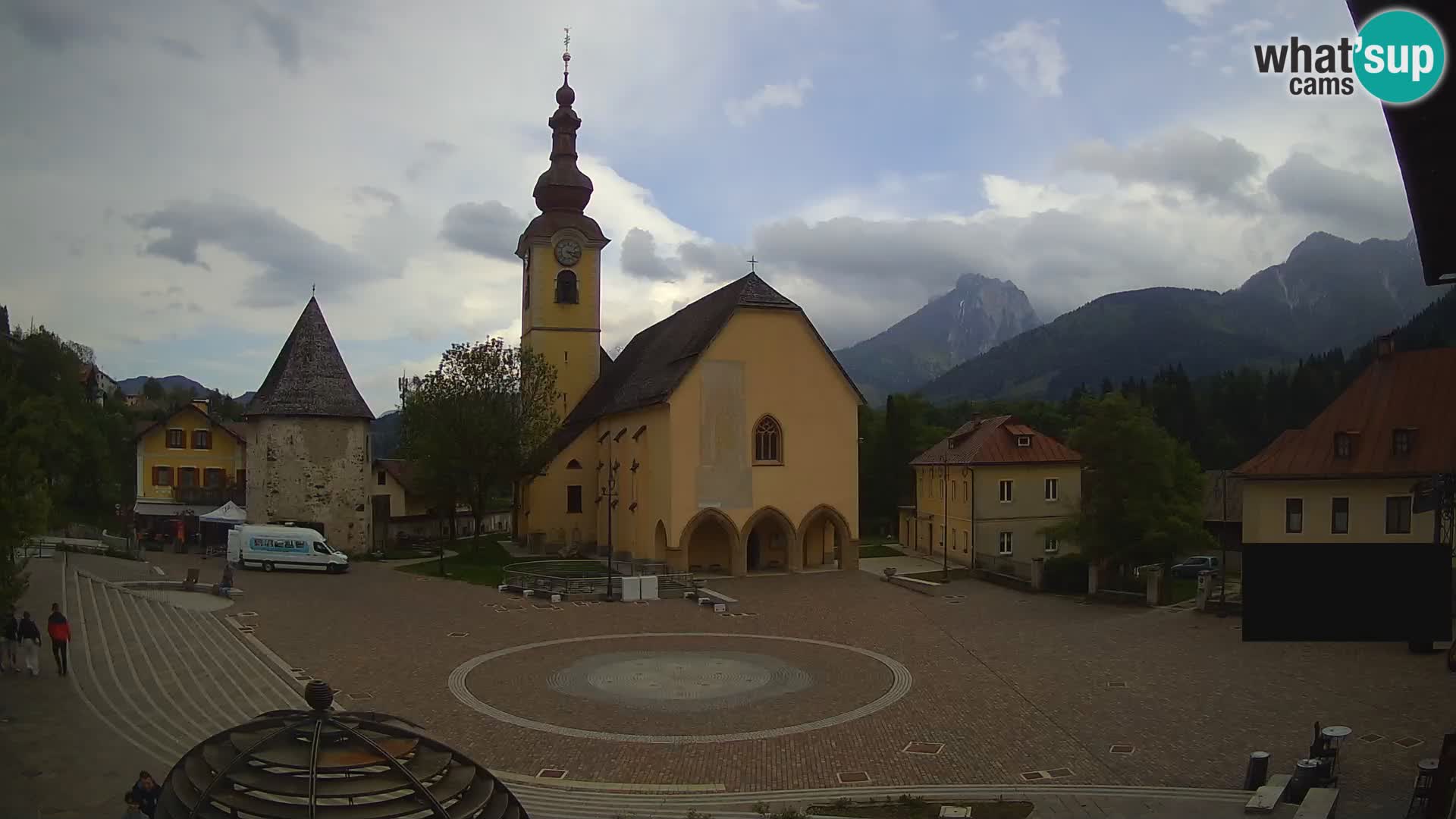 Tarvisio – carré Unità / église SS.Pietro e Paolo Apostoli
