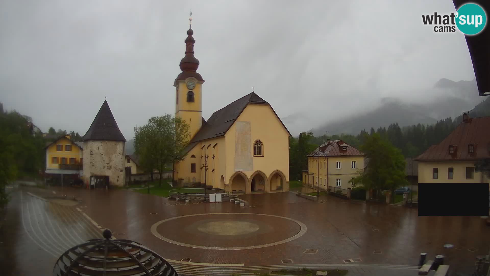 Tarvisio – carré Unità / église SS.Pietro e Paolo Apostoli