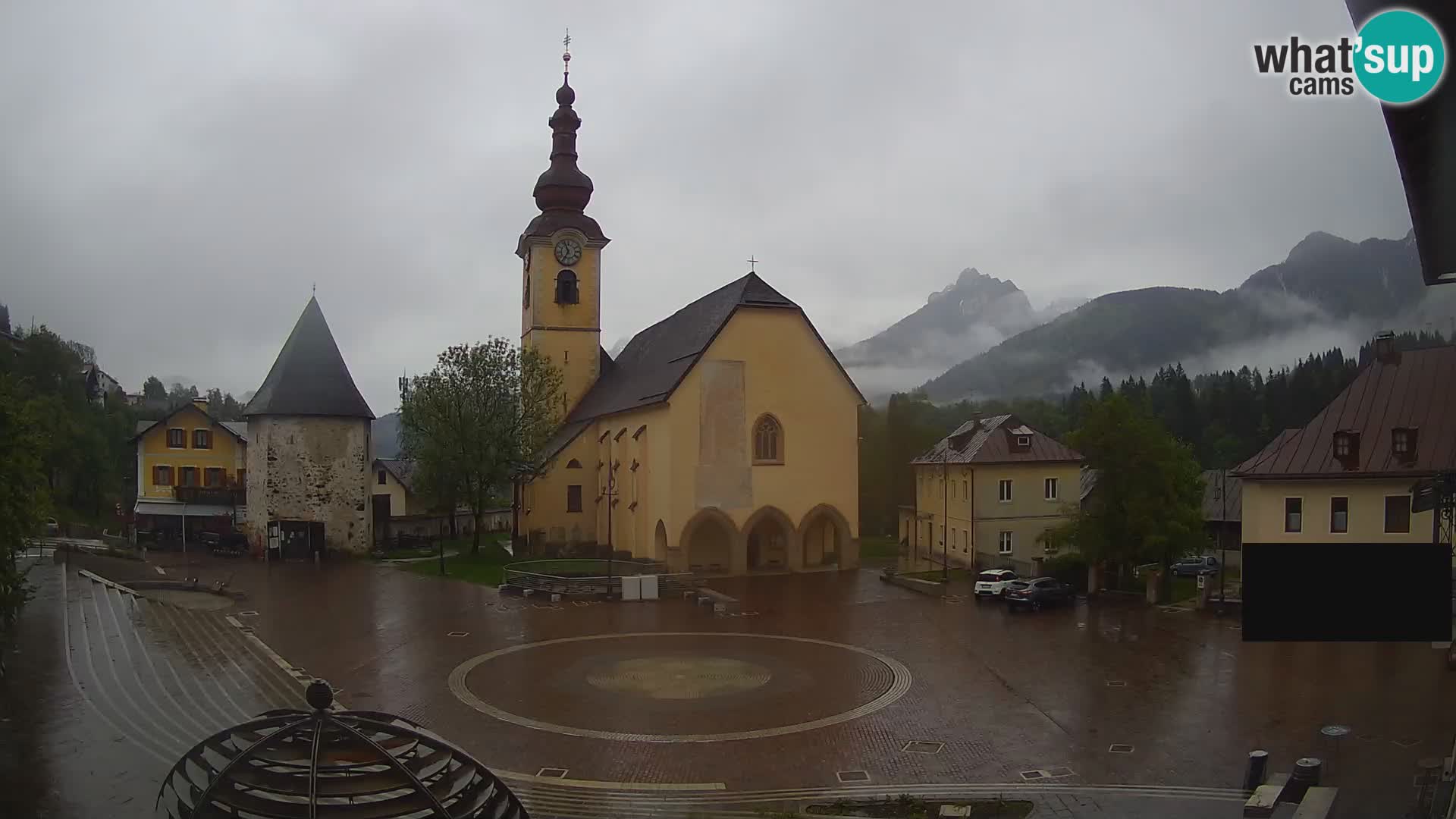 Tarvisio – plaza Unità / Iglesia SS.Pietro e Paolo Apostoli