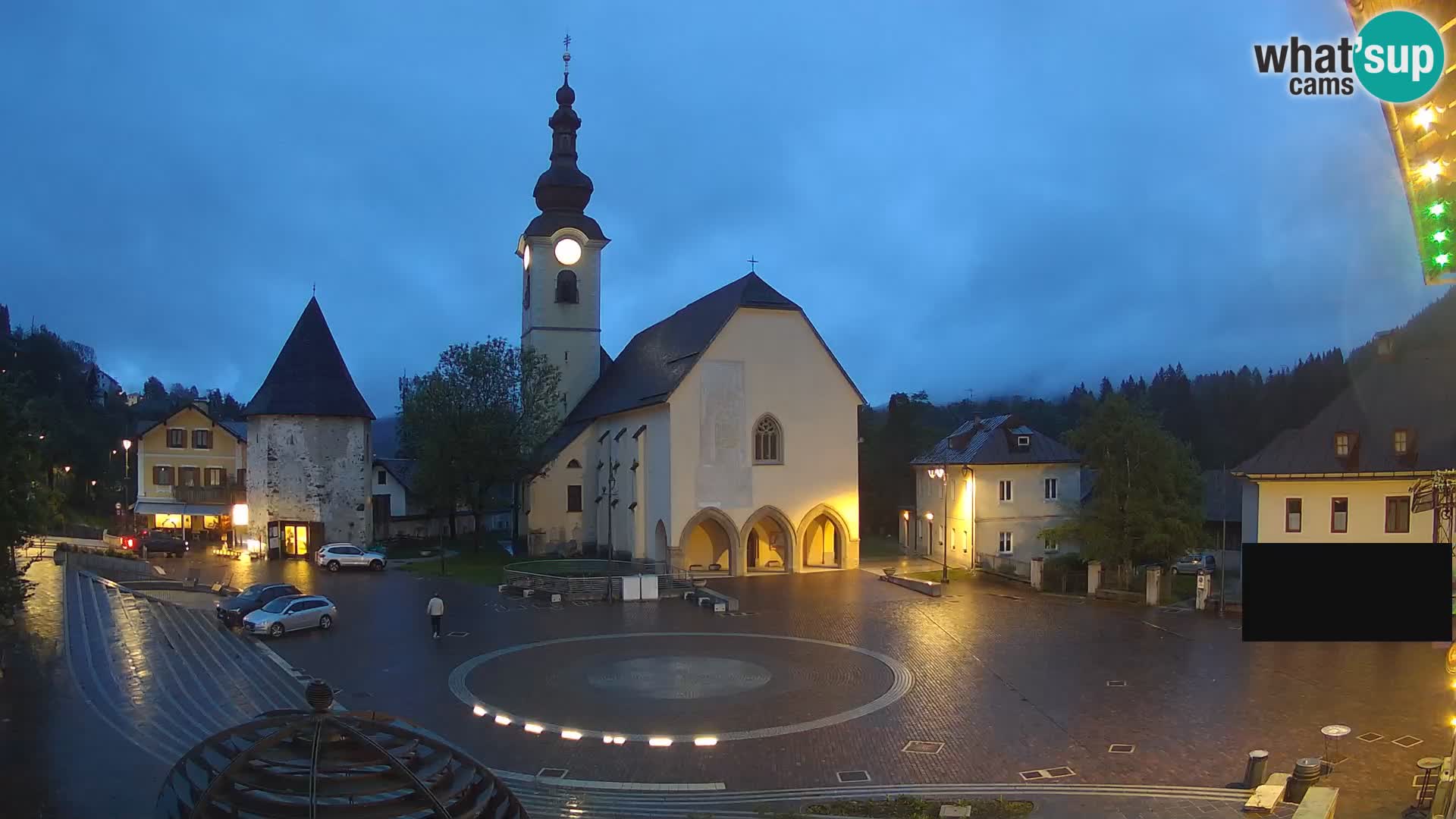 Tarvisio – plaza Unità / Iglesia SS.Pietro e Paolo Apostoli