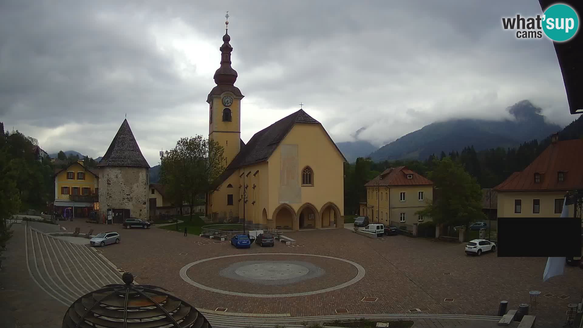Tarvisio – carré Unità / église SS.Pietro e Paolo Apostoli