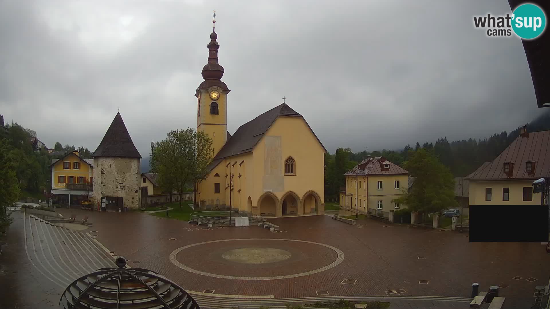 Tarvisio – carré Unità / église SS.Pietro e Paolo Apostoli