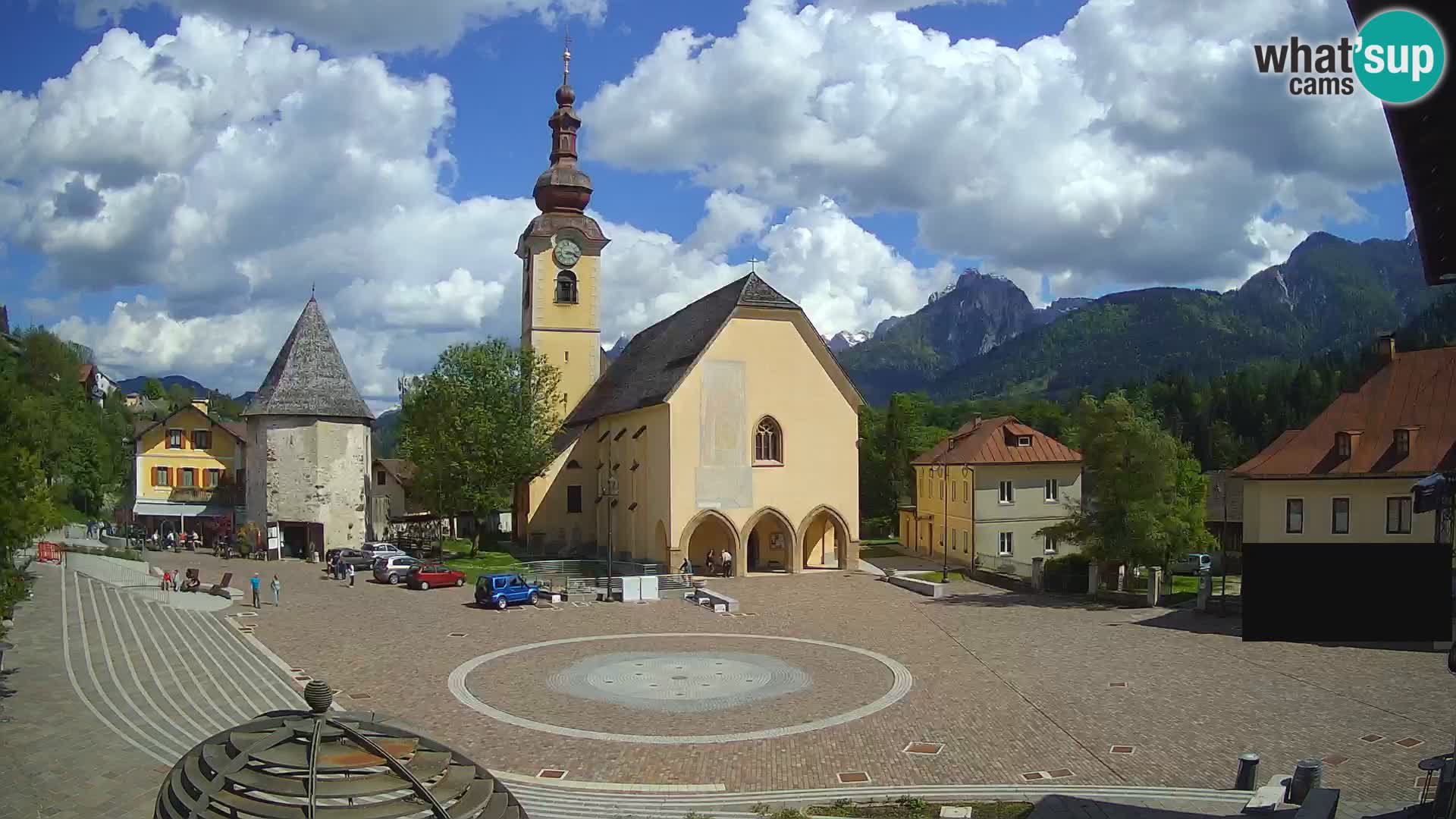 Tarvisio – carré Unità / église SS.Pietro e Paolo Apostoli